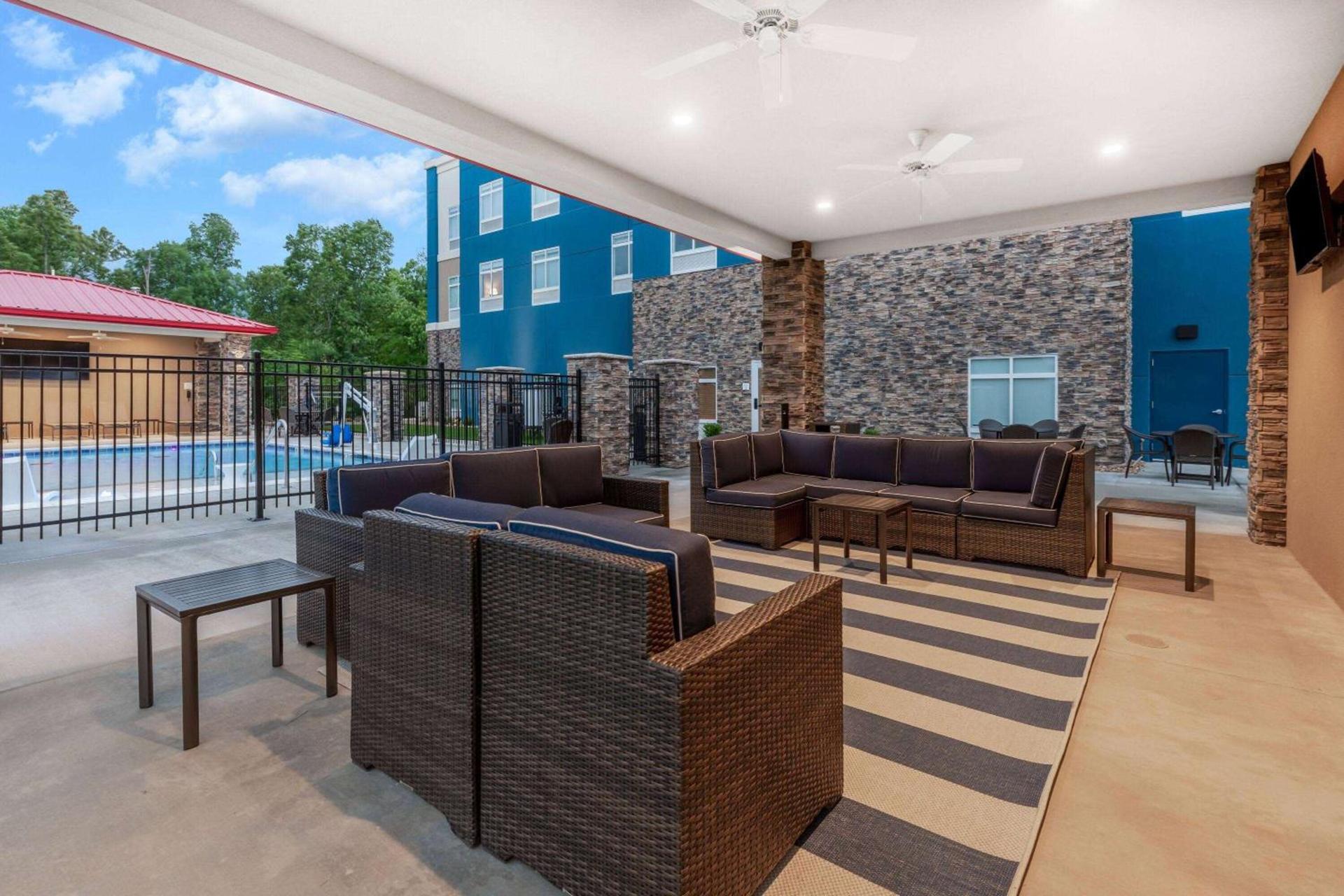 AmericInn by Wyndham Mountain Home photo 28