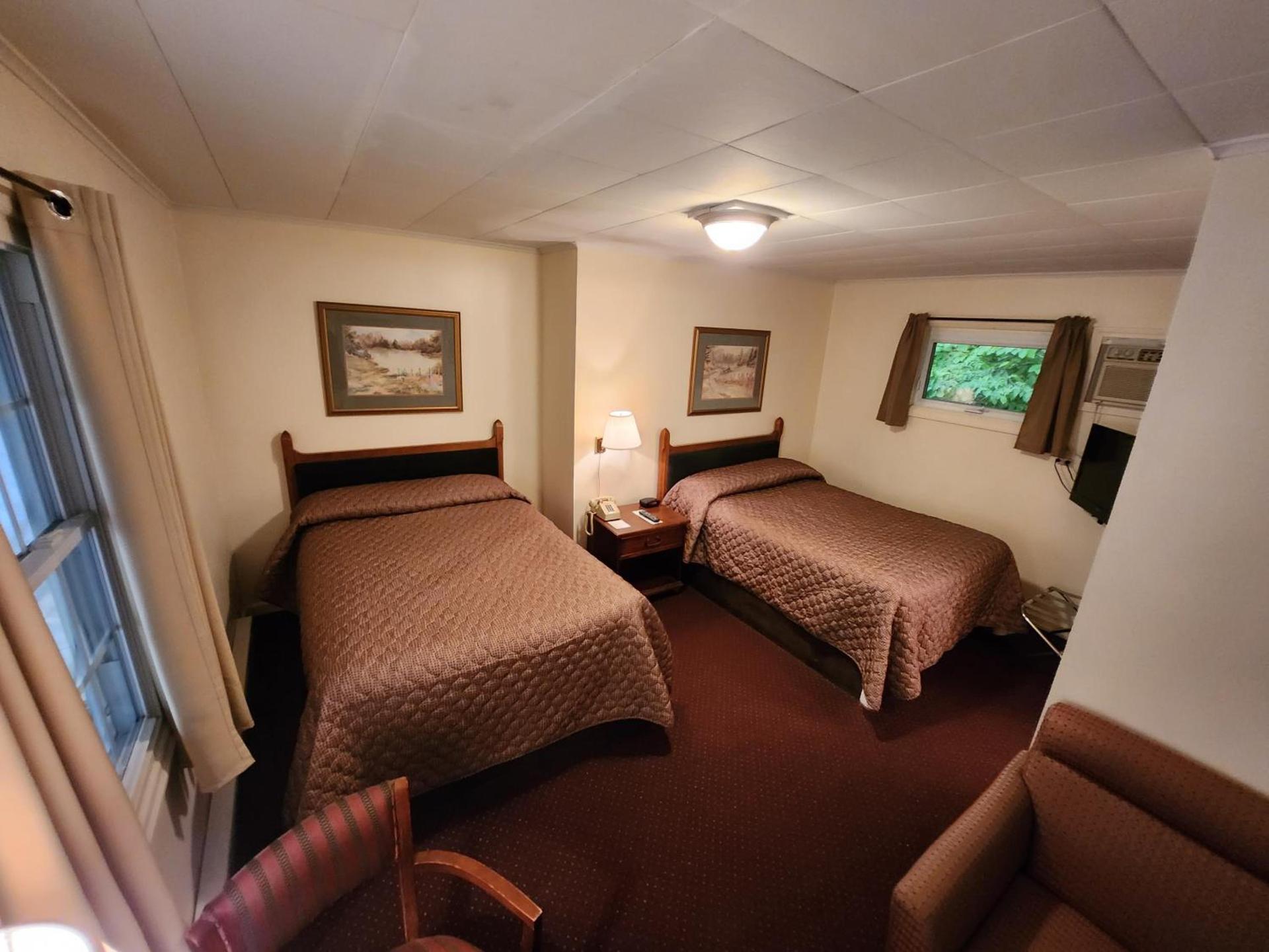 Lake View Motel photo 63
