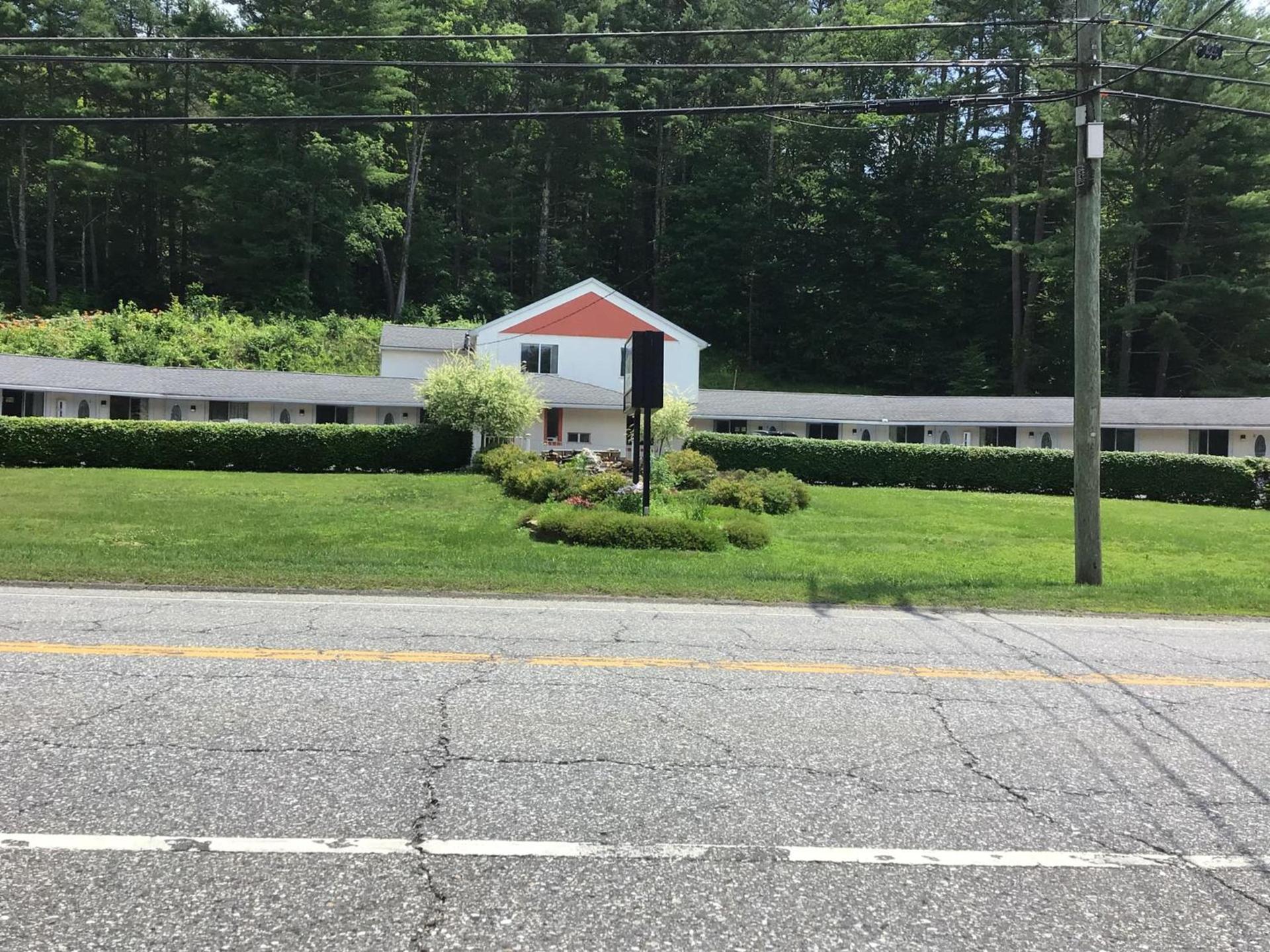 Hitching Post Motel photo 5