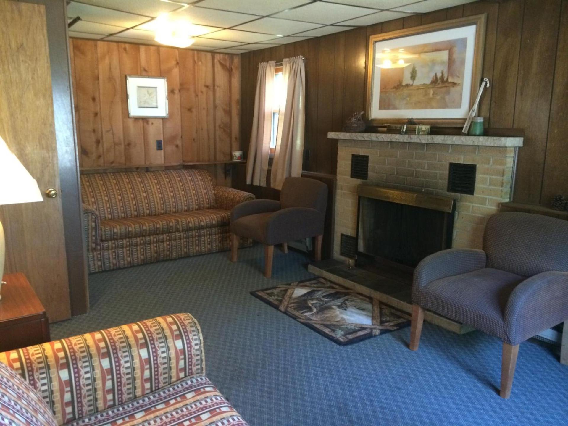Alpine Motel photo 40