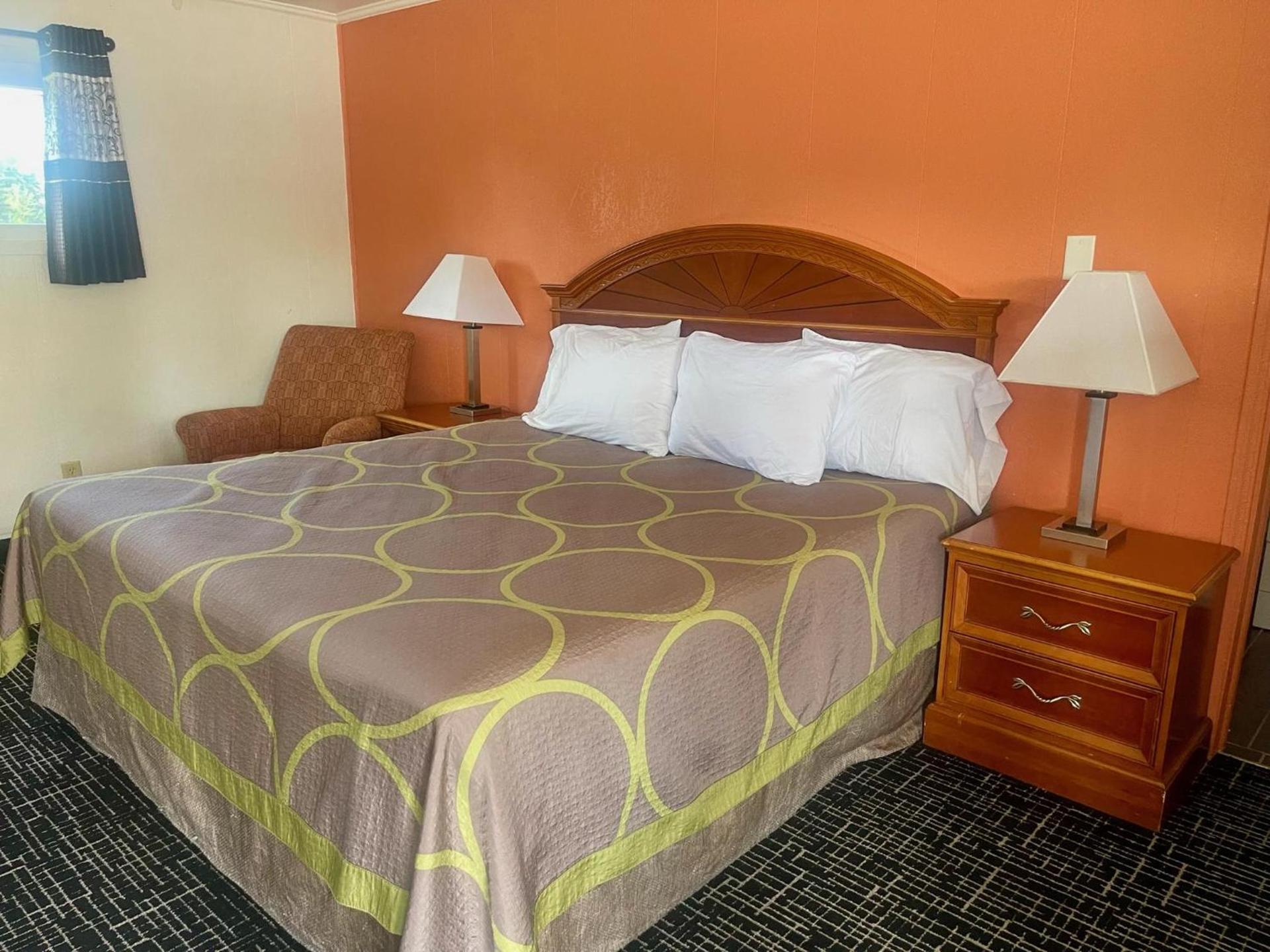Rodeway Inn Flora photo 9