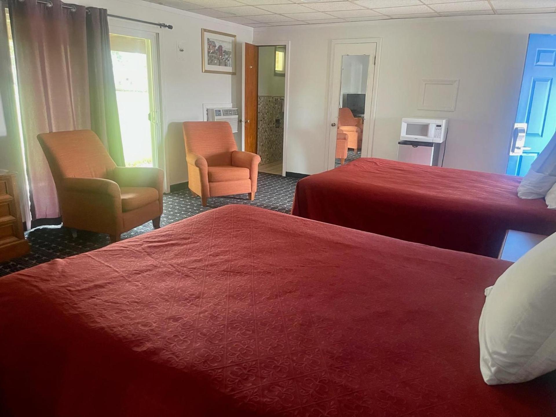 Rodeway Inn Flora photo 18
