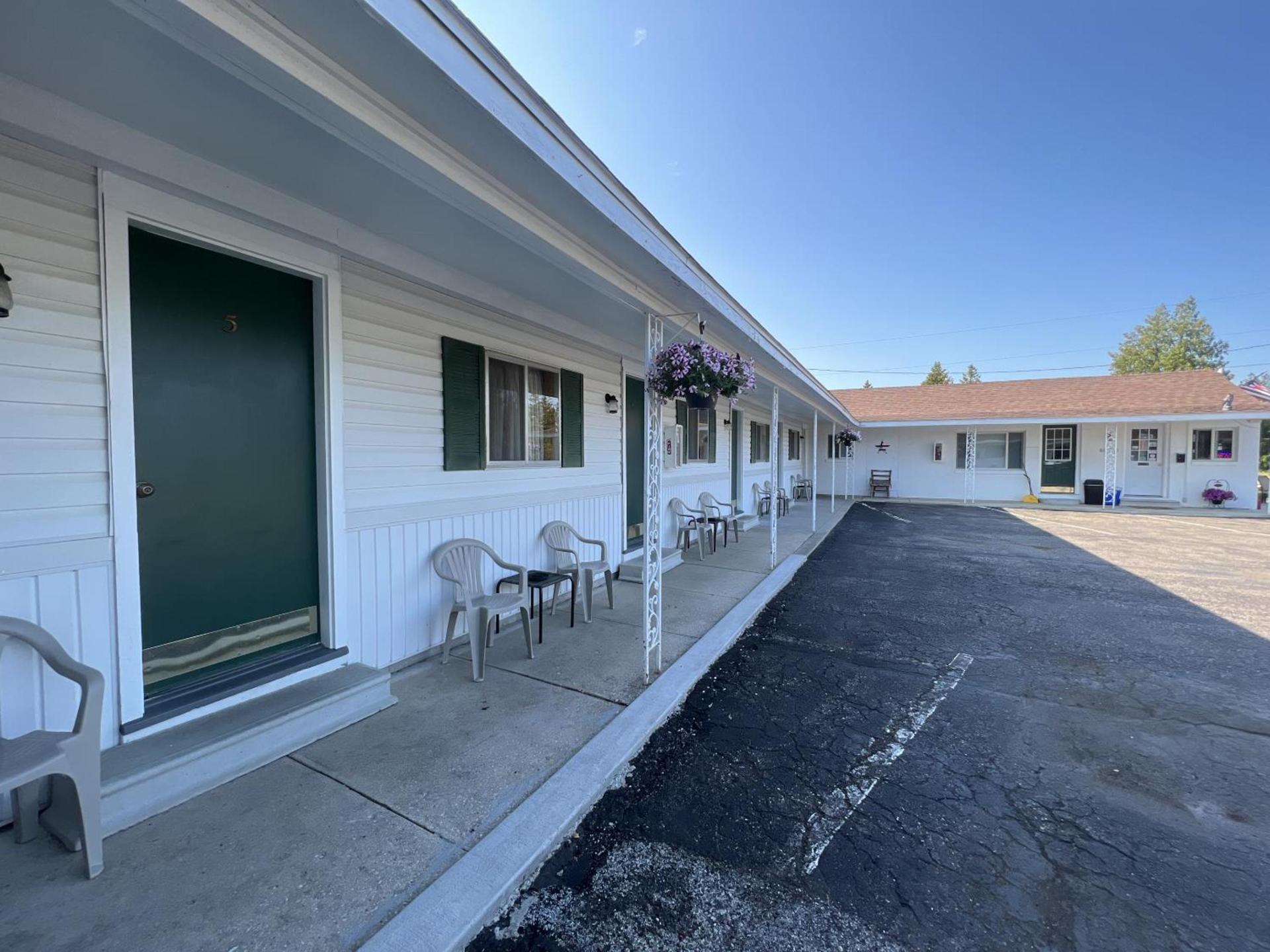 Cedars Motel photo 19