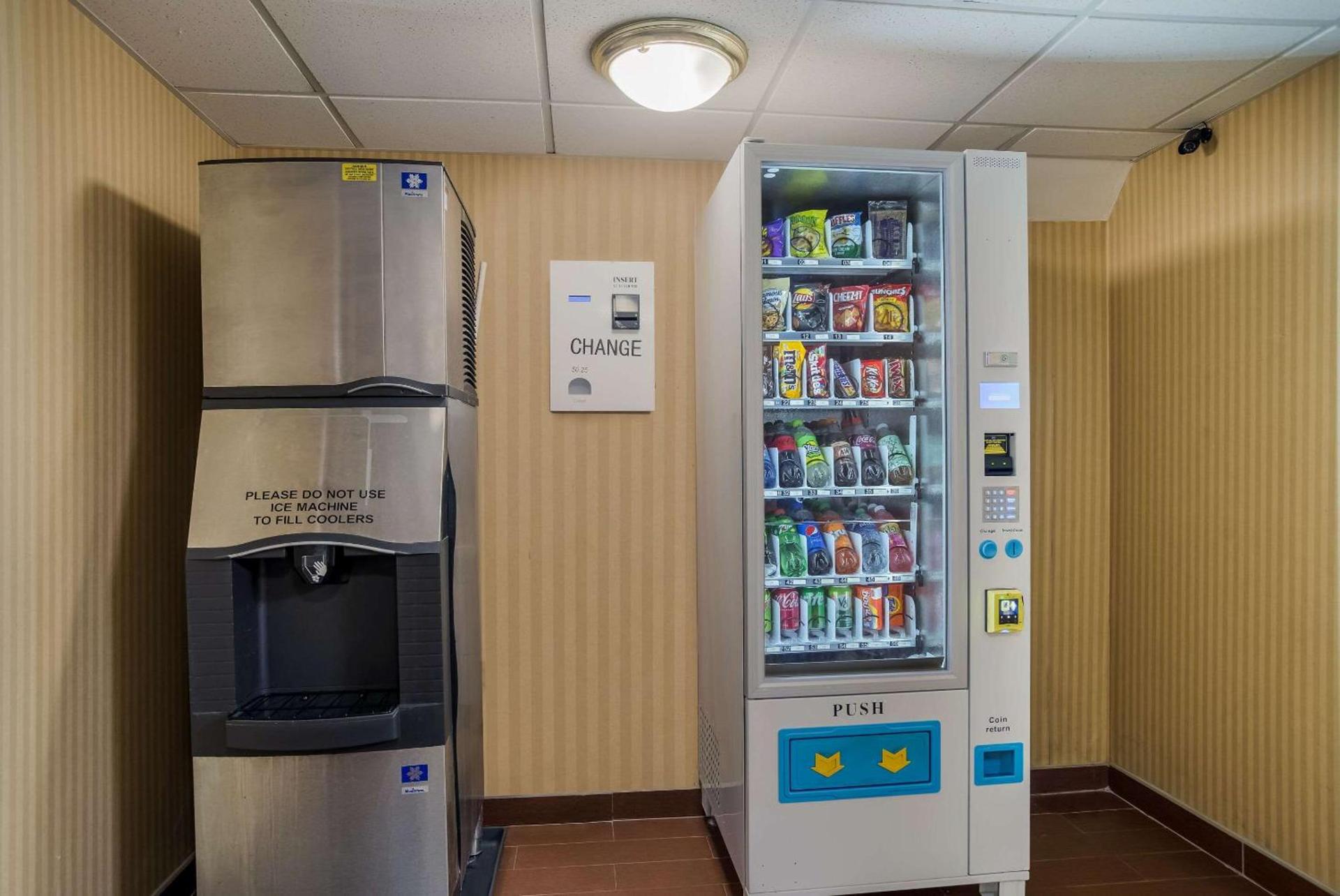 Quality Inn & Suites Chambersburg Northeast photo 30