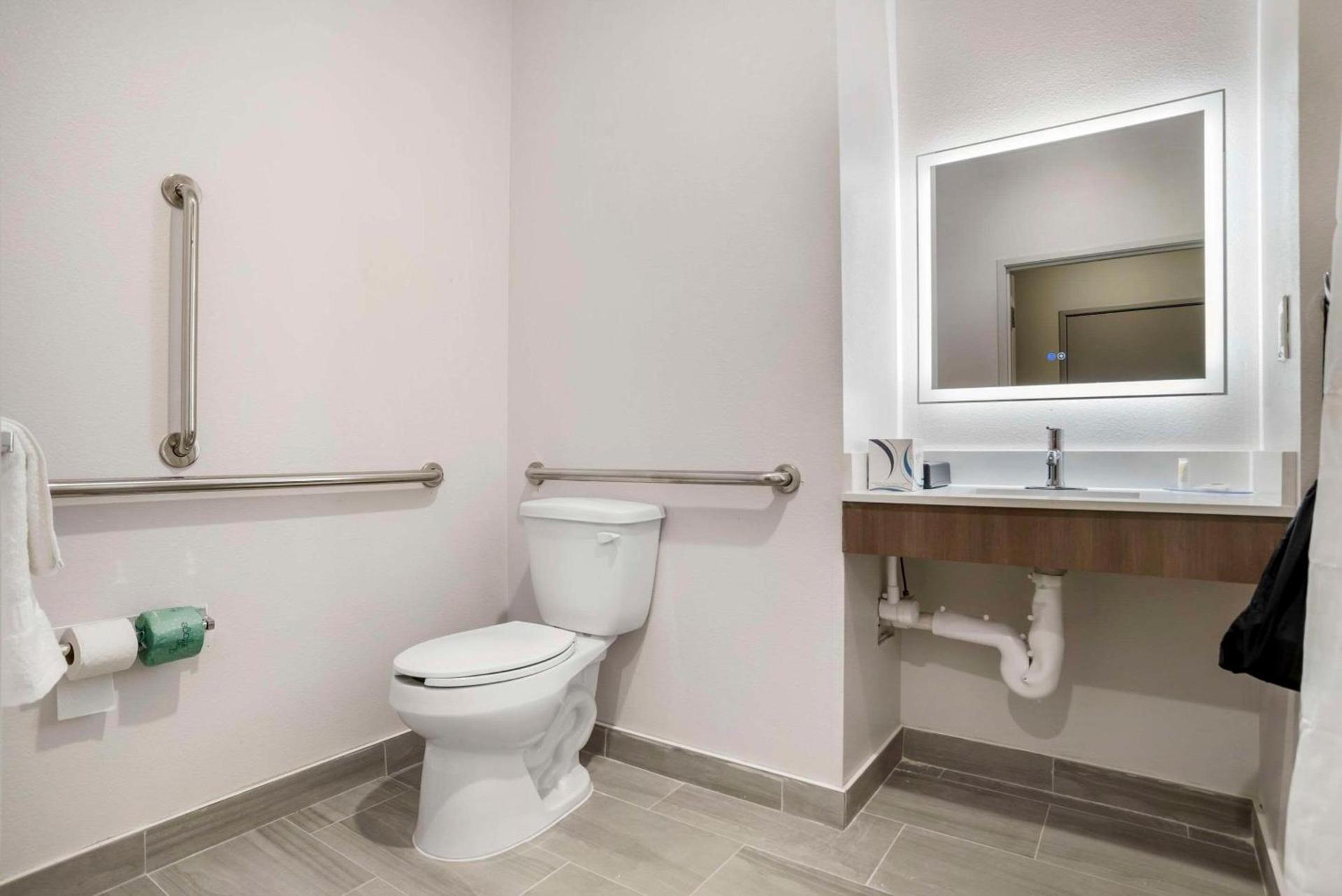 Comfort Inn & Suites Destin near Henderson Beach photo 27