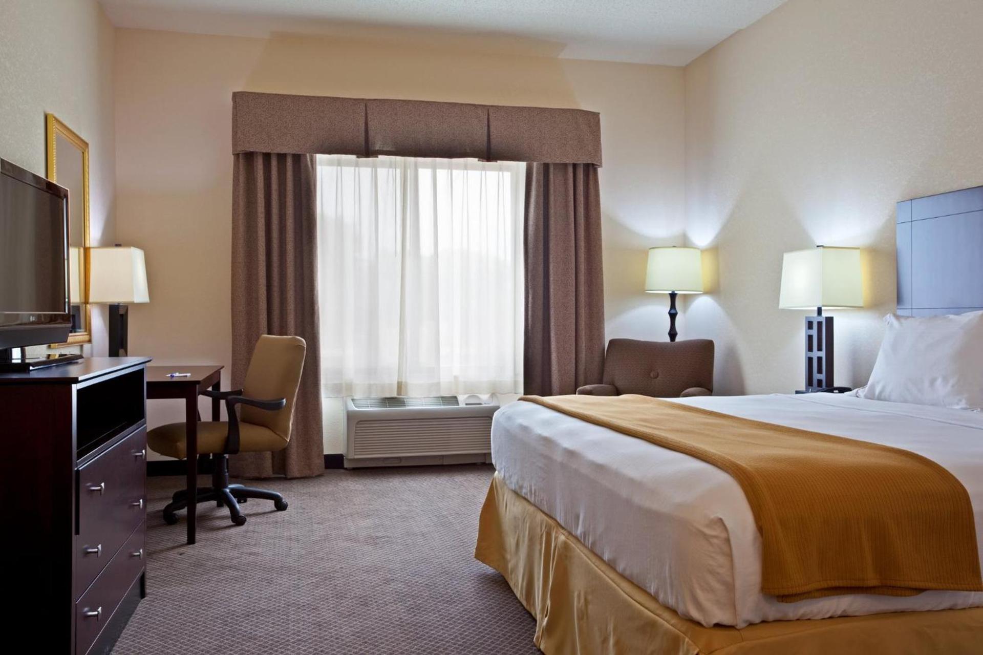 Holiday Inn Express & Suites Chicago West-O'Hare Arpt Area by IHG photo 21