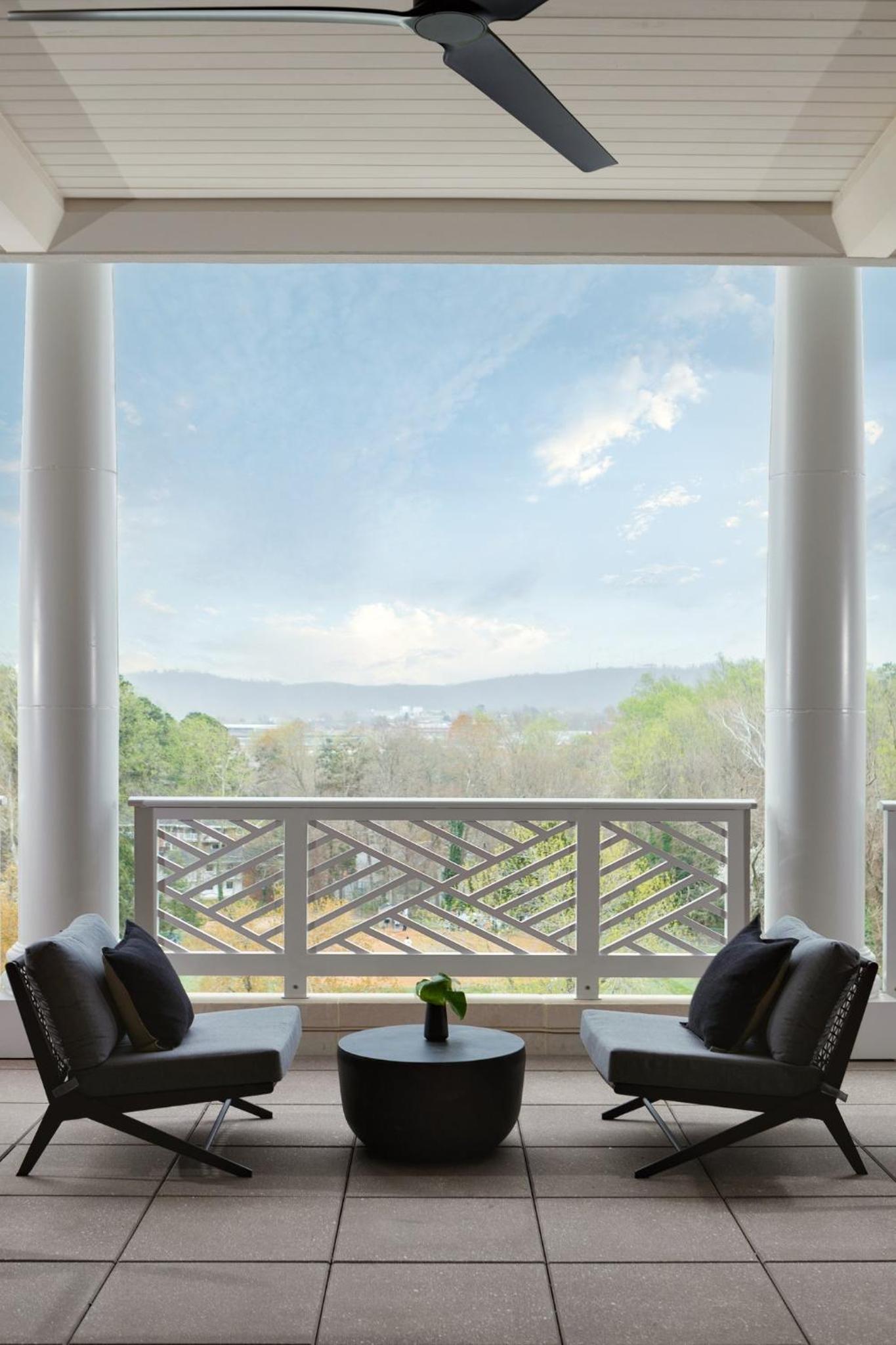 Kimpton - The Forum Hotel by IHG photo 4