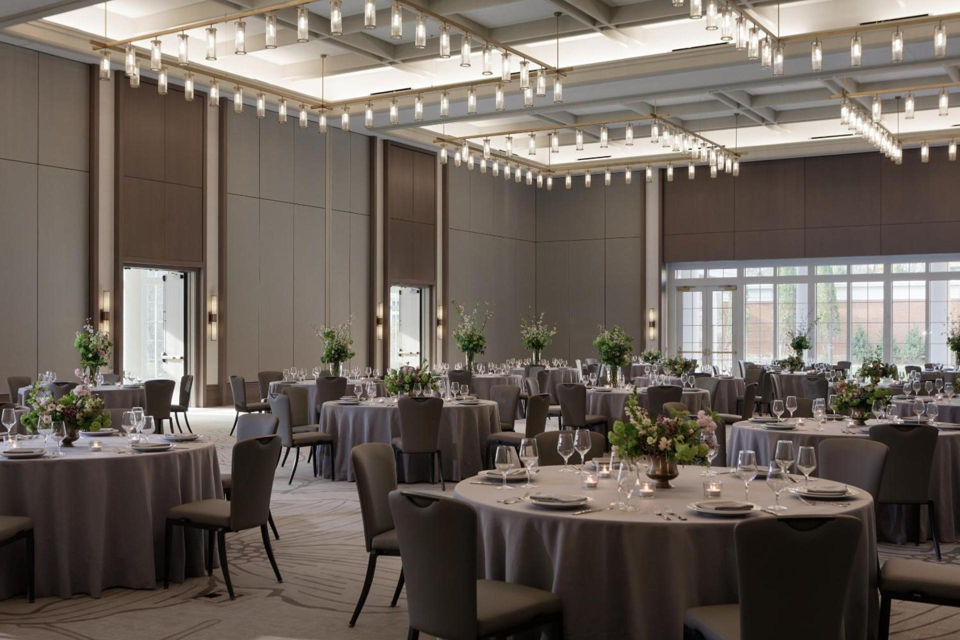 Kimpton - The Forum Hotel by IHG photo 8