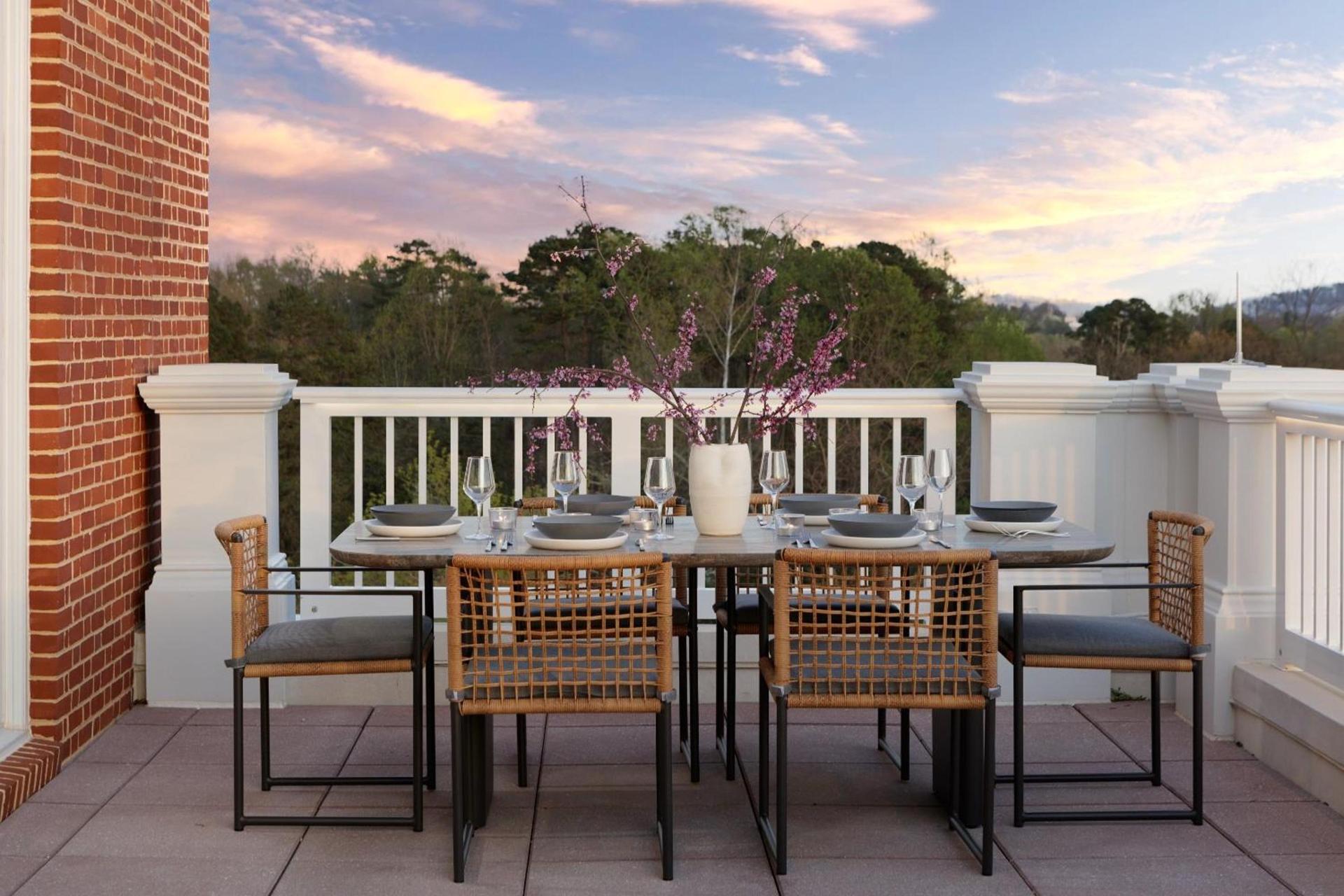 Kimpton - The Forum Hotel by IHG photo 74
