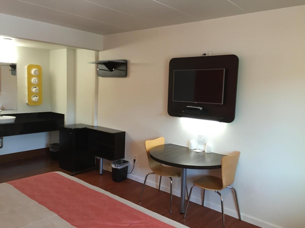 Motel 6-Glassboro, NJ - Rowan University photo 34