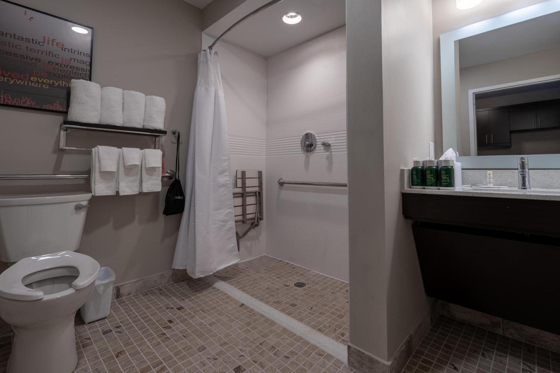 TownePlace Suites by Marriott Clinton photo 2