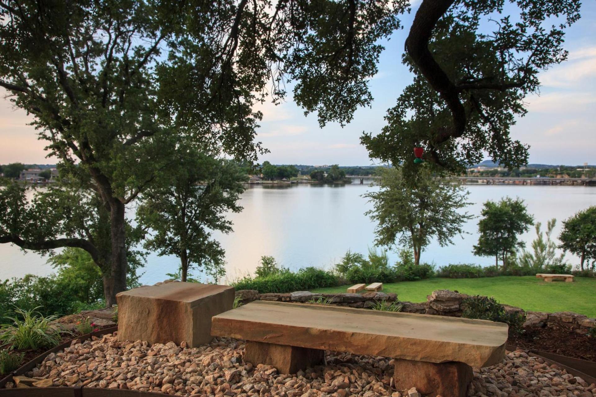 Inn on Lake Granbury a Boutique Hotel photo 62