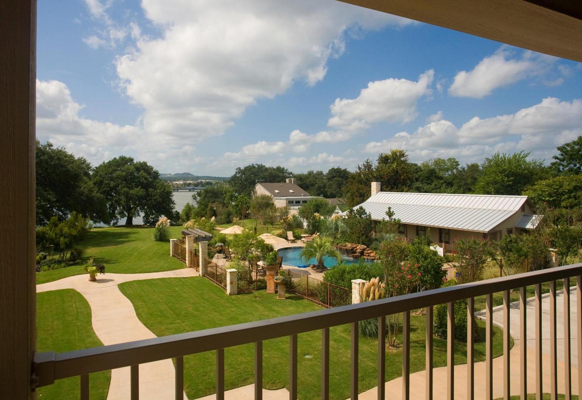 Inn on Lake Granbury a Boutique Hotel photo 4