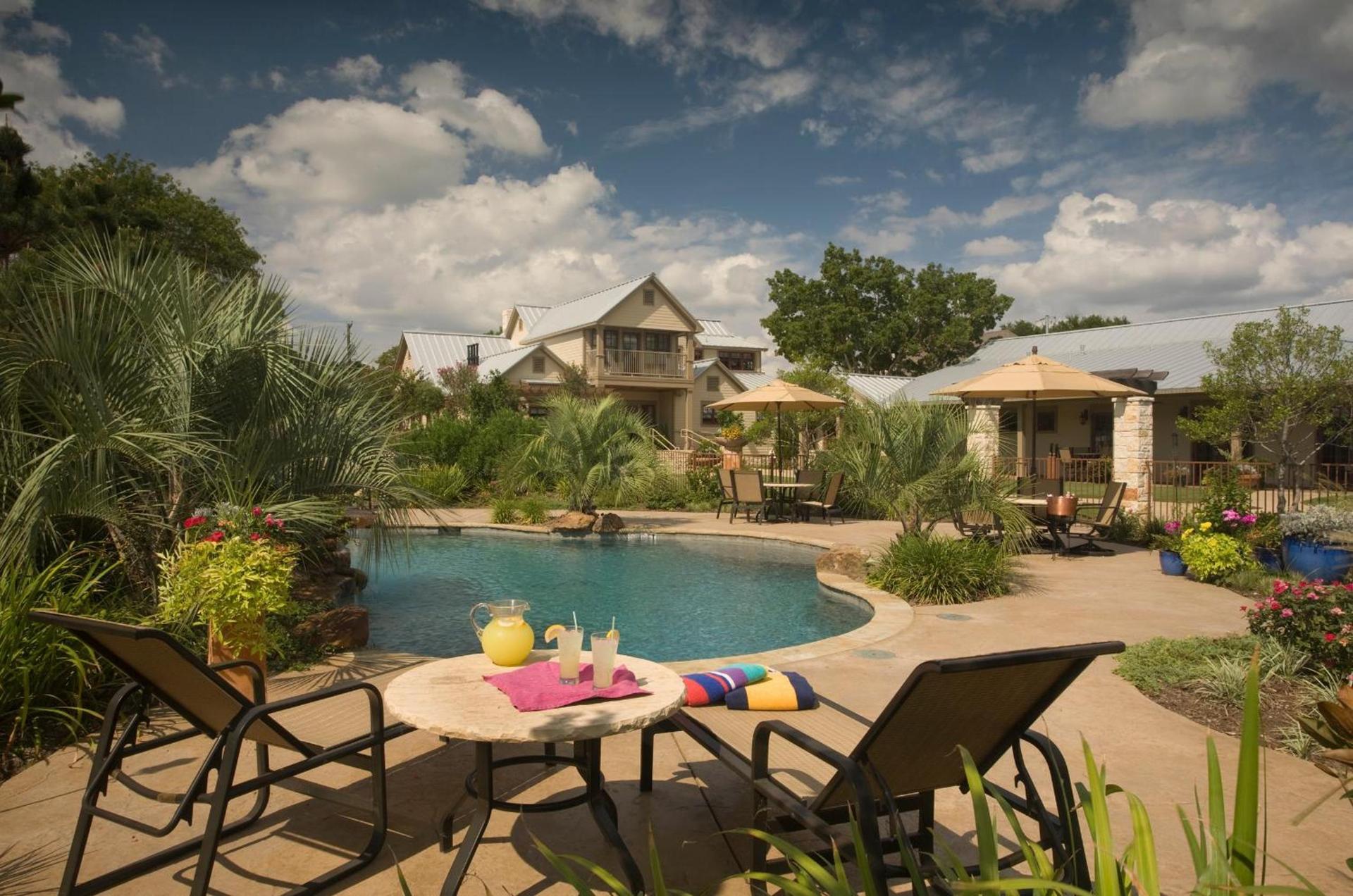 Inn on Lake Granbury a Boutique Hotel photo 7