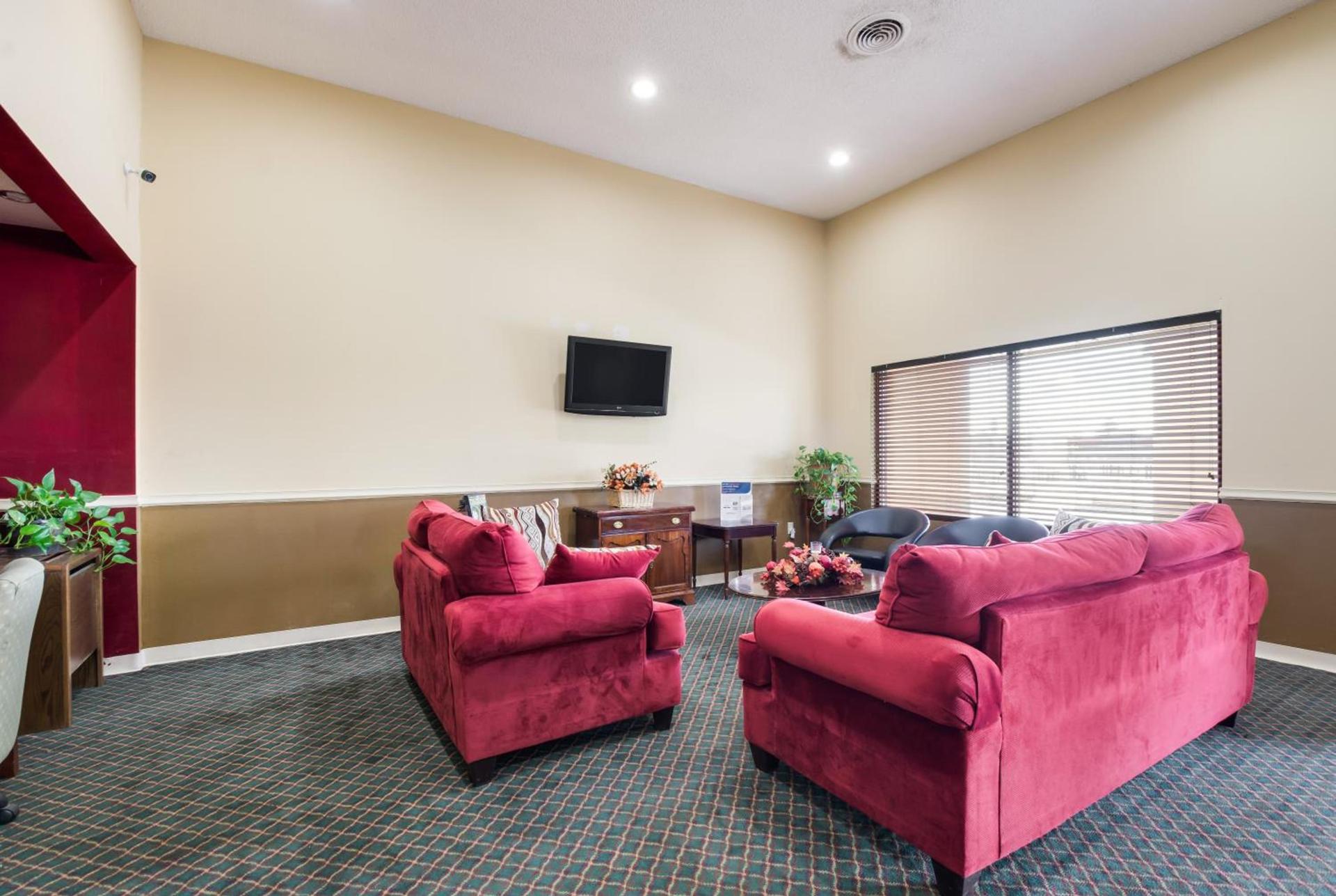 Econo Lodge Inn & Suites Knoxville East photo 30