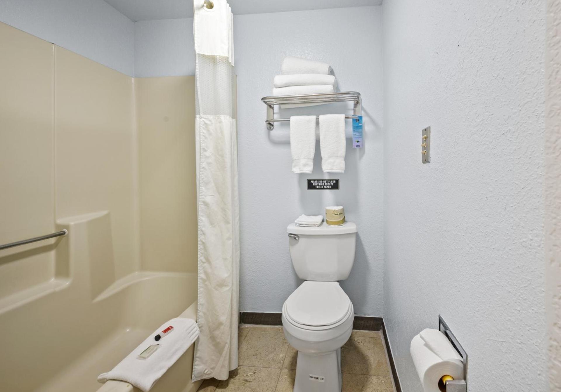 Sol Springs Inn photo 19