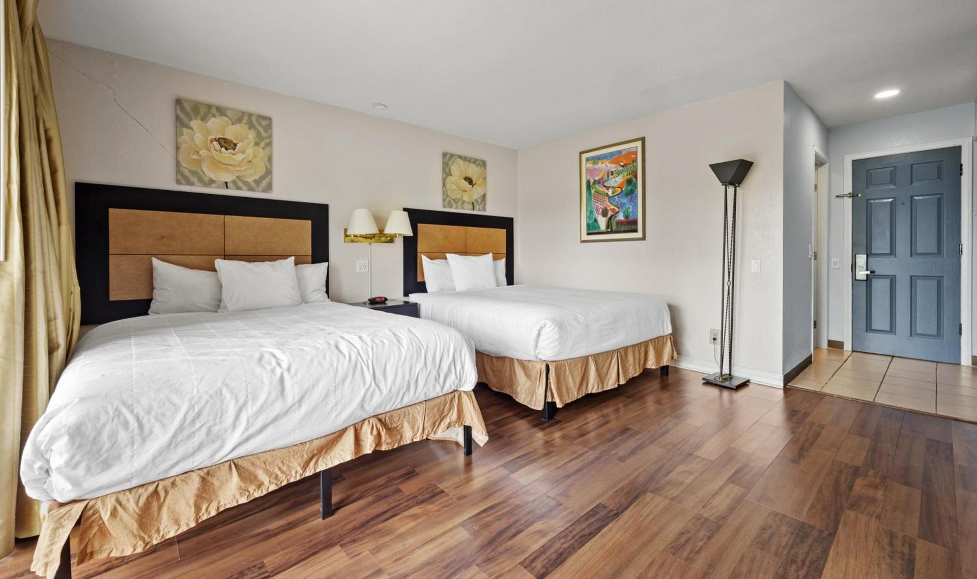 Sol Springs Inn photo 17