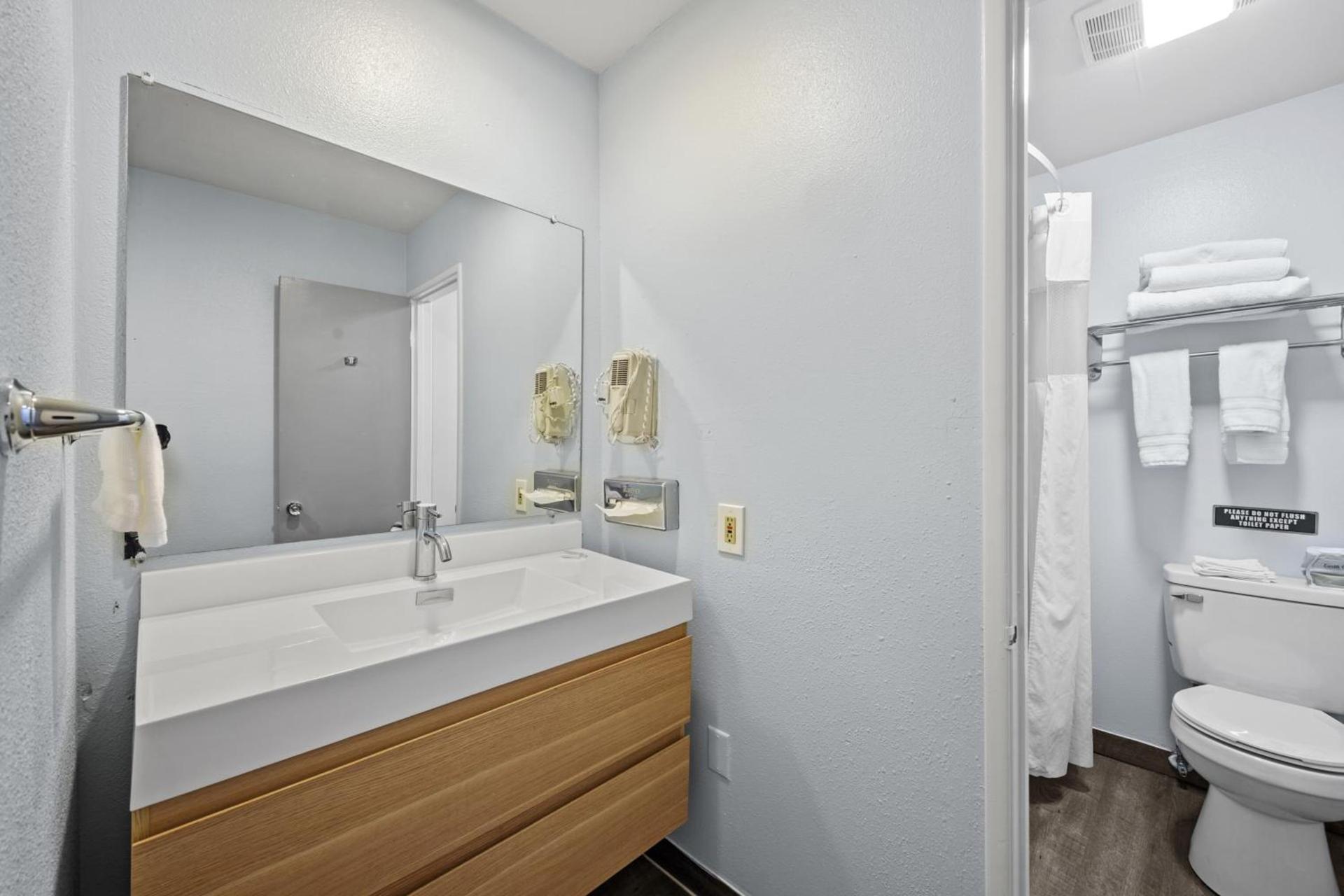 Sol Springs Inn photo 20