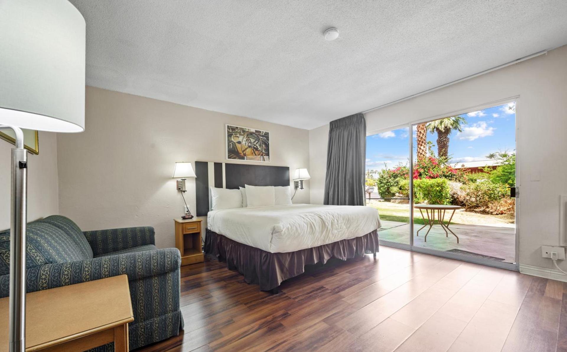 Sol Springs Inn photo 9
