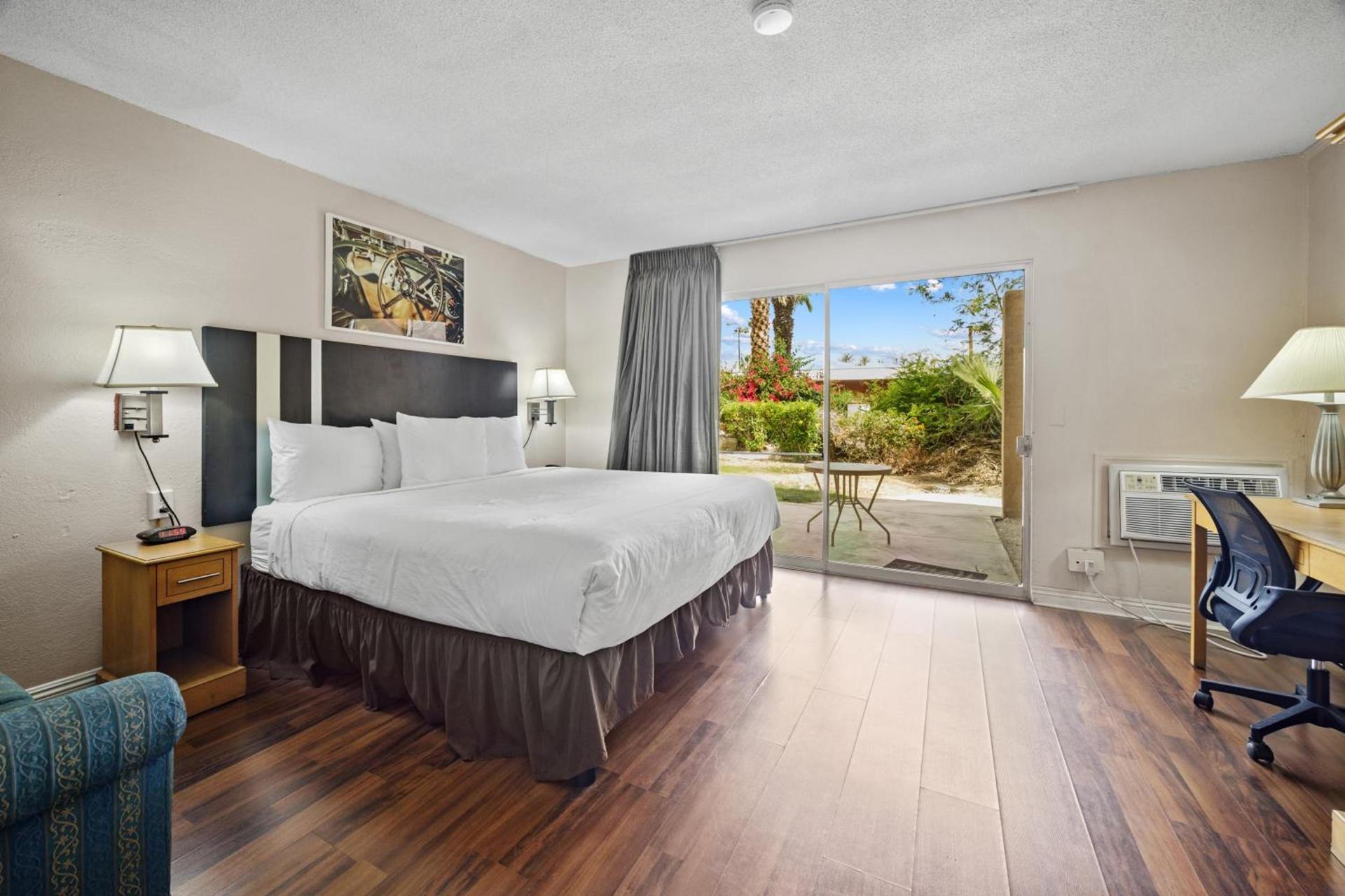 Sol Springs Inn photo 10