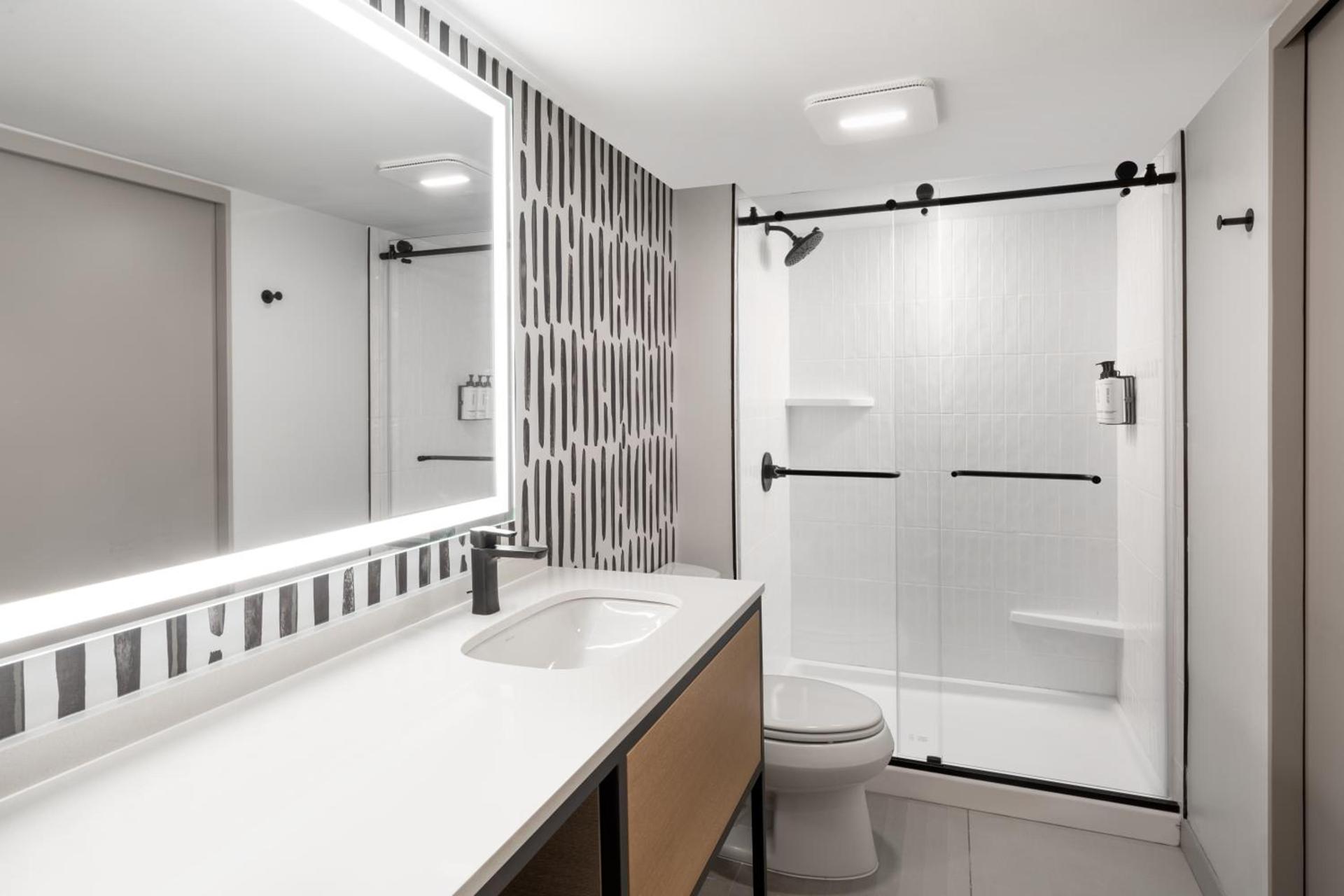 Atwell Suites Austin Airport by IHG photo 5