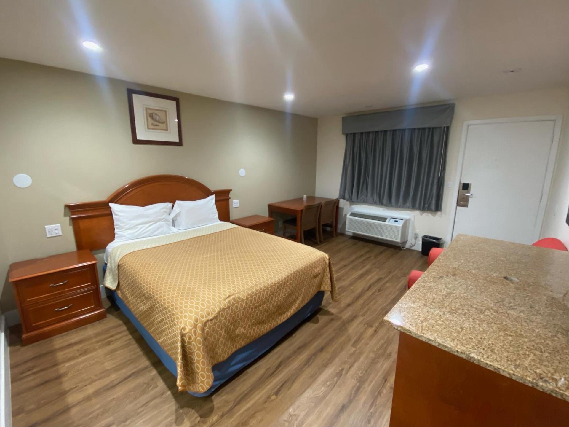 Royale Inn Motel photo 4