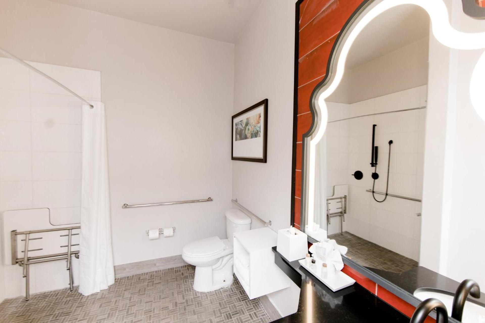 Hotel Indigo San Antonio Riverwalk by IHG photo 61