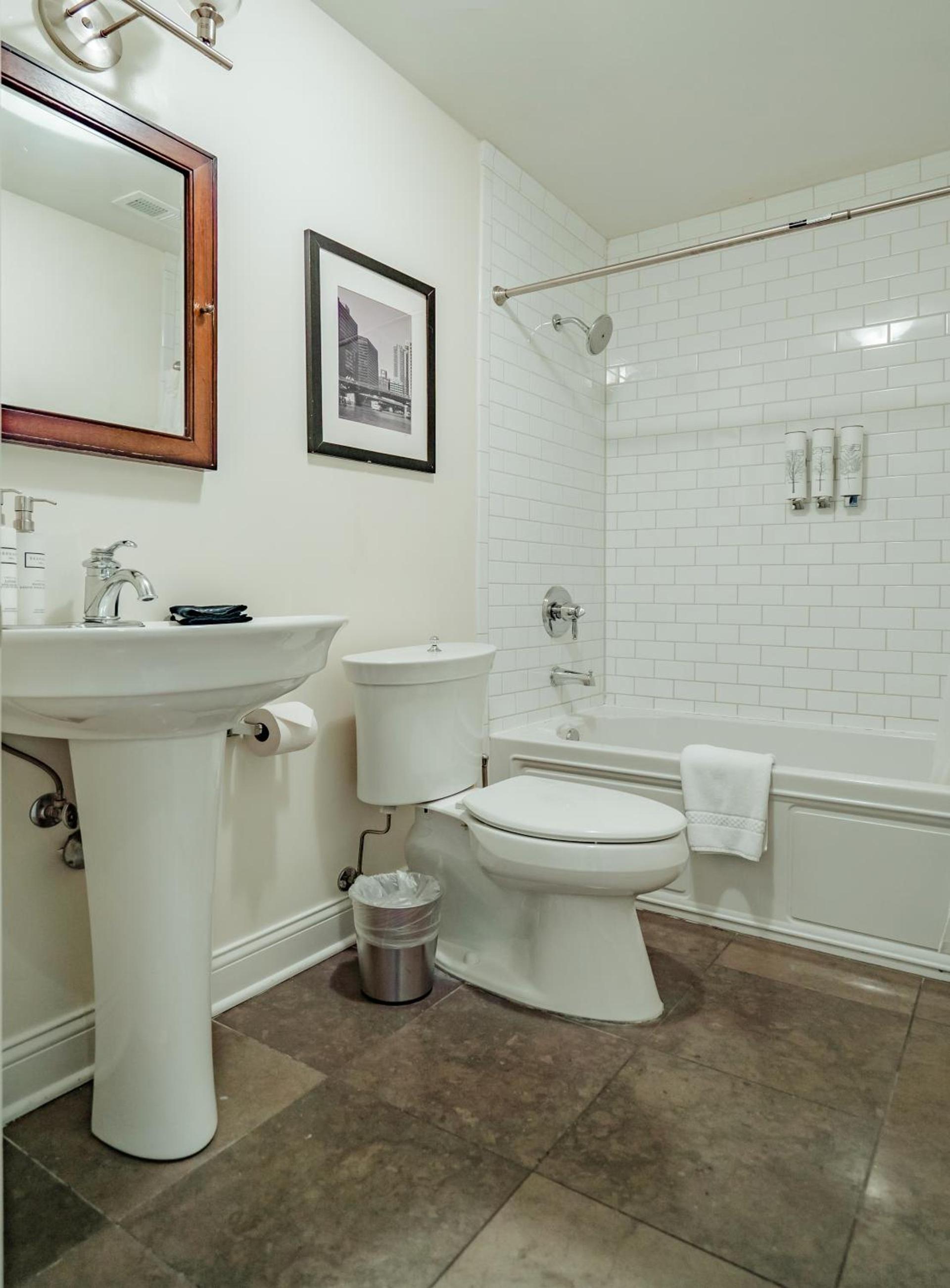 The Guesthouse Hotel photo 38