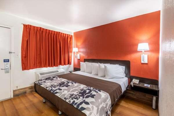 Motel 6 - Pecos, TX photo 11