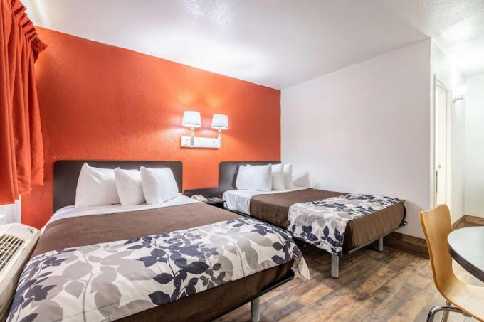 Motel 6 - Pecos, TX photo 15