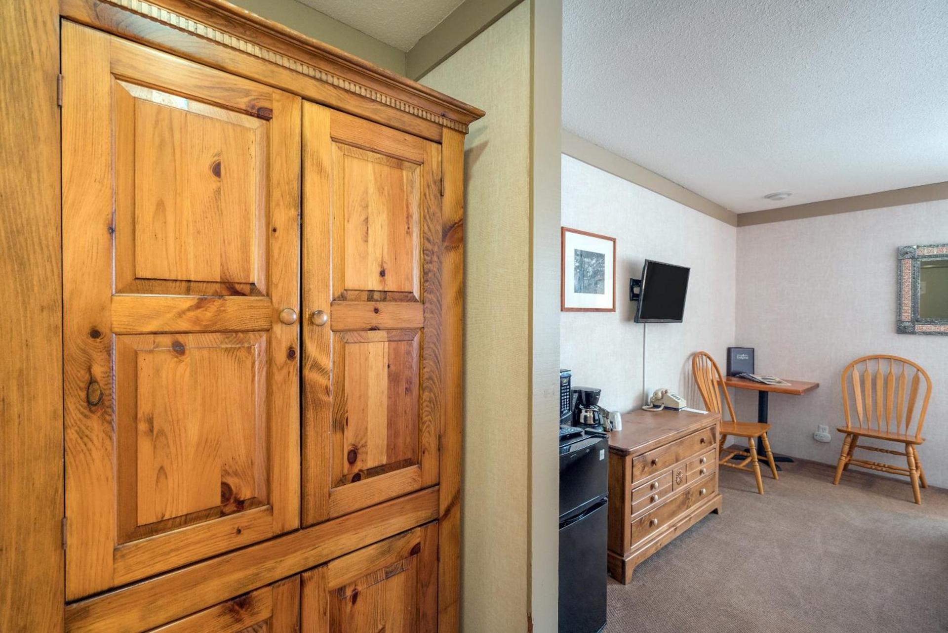 Mountainside Inn 218 by Alpine Lodging Telluride photo 3