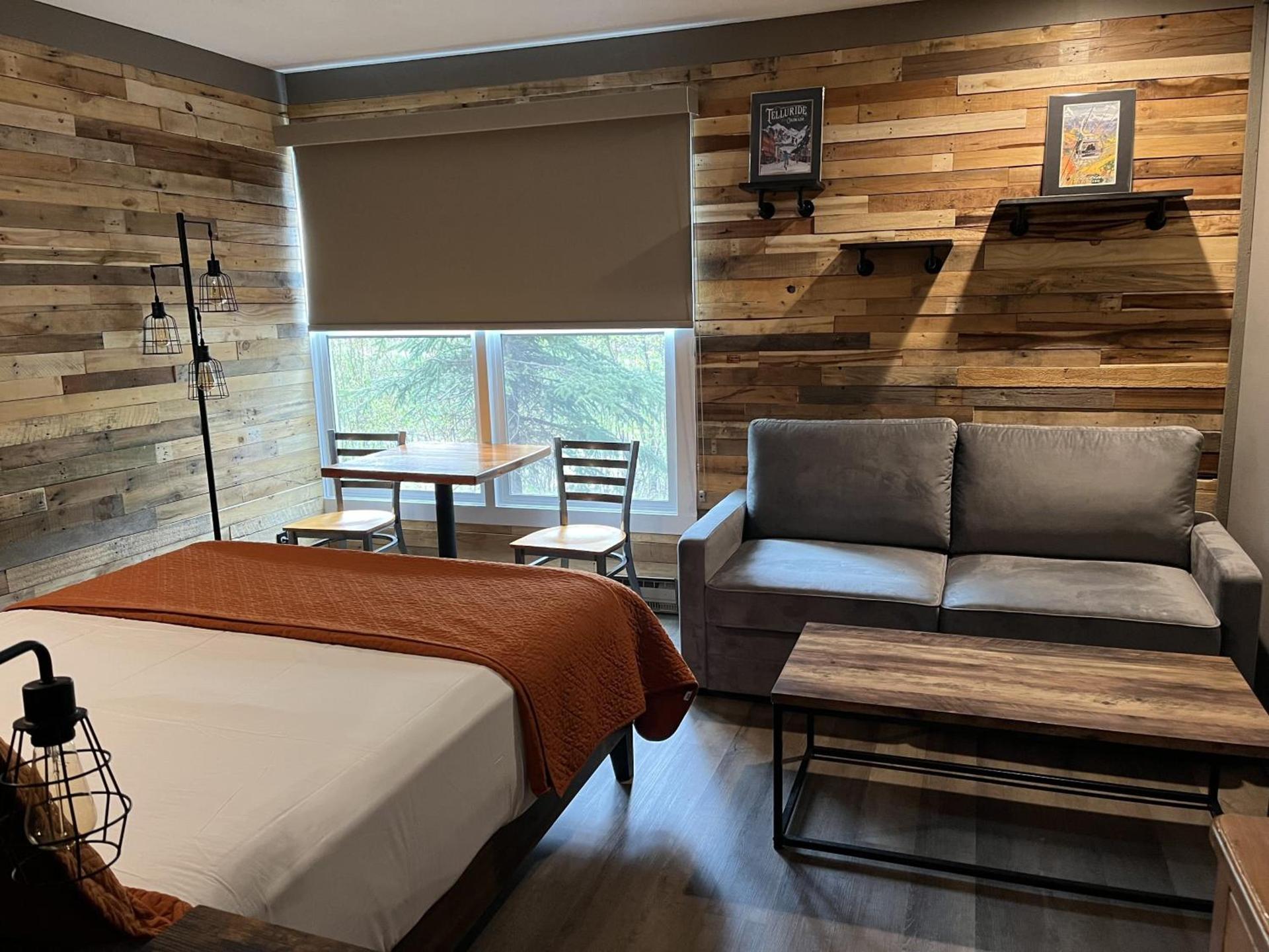 Mountainside Inn 207 by Alpine Lodging Telluride photo 4