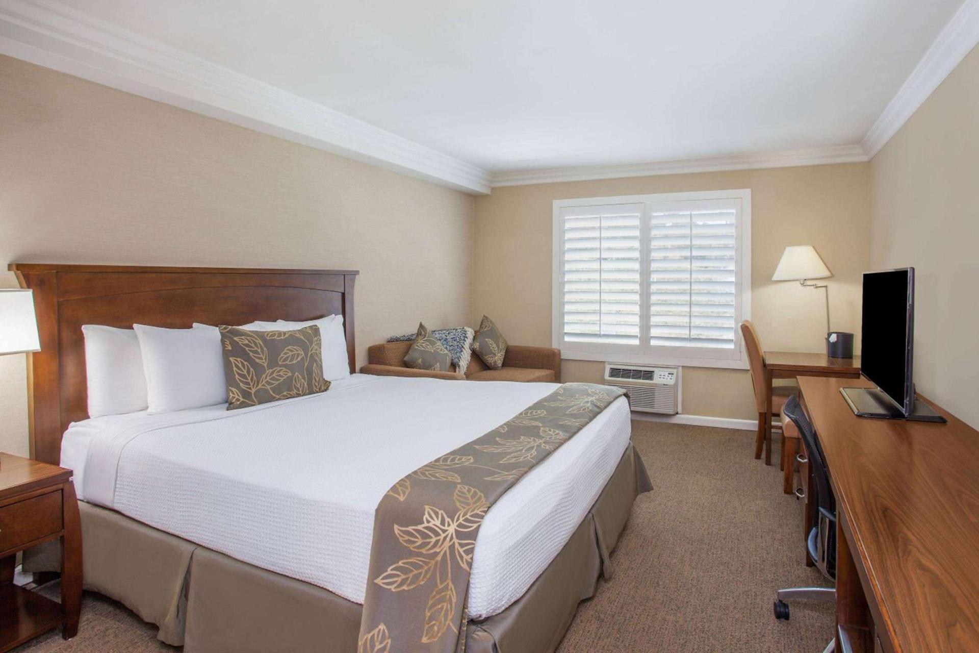 Days Inn by Wyndham San Diego Hotel Circle photo 23