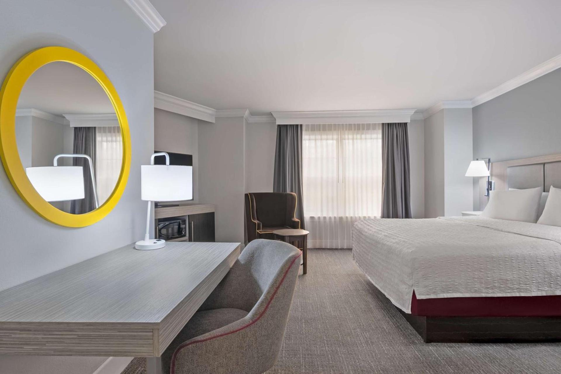 Hampton Inn & Suites Stamford photo 15