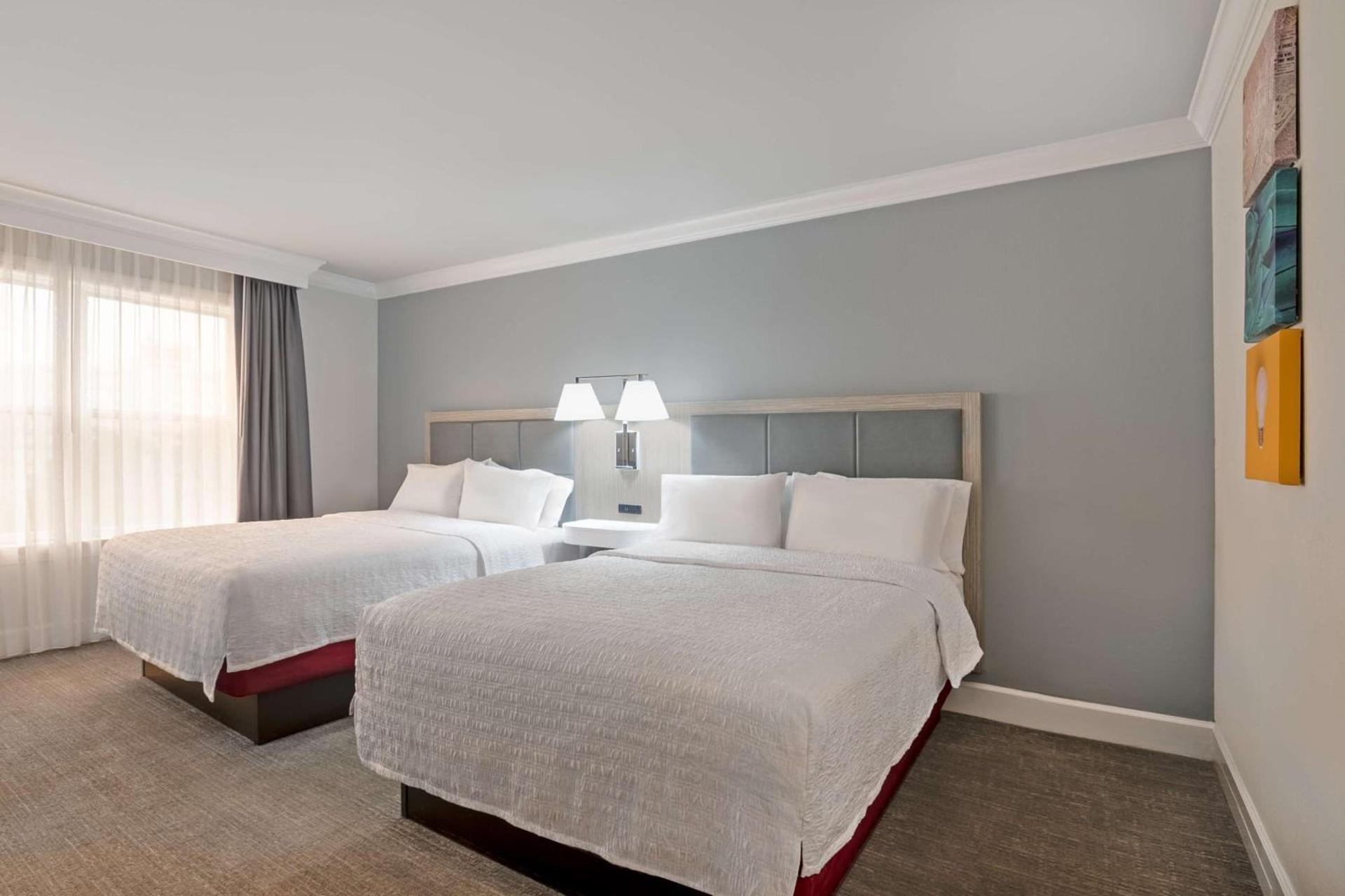 Hampton Inn & Suites Stamford photo 21
