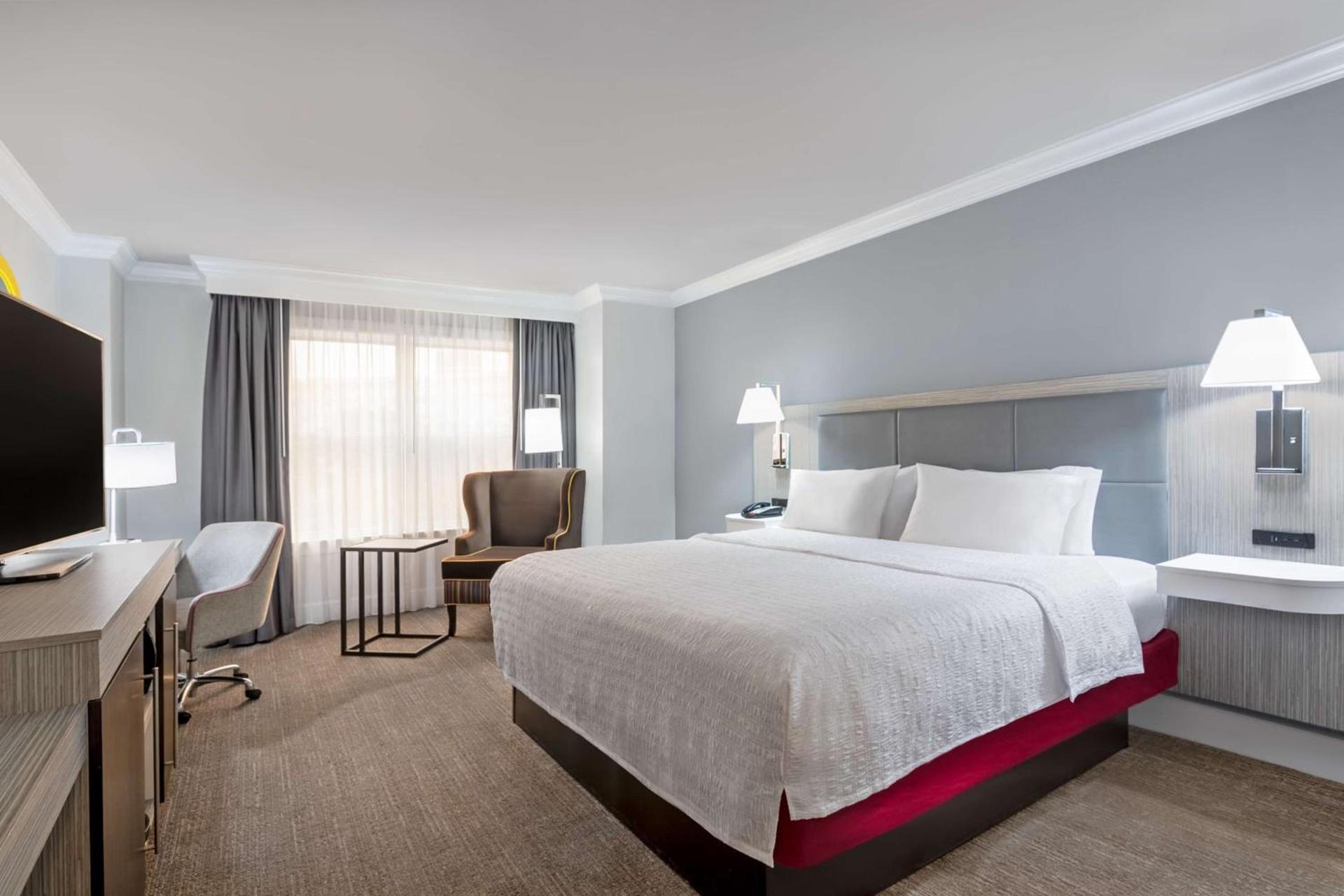 Hampton Inn & Suites Stamford photo 23
