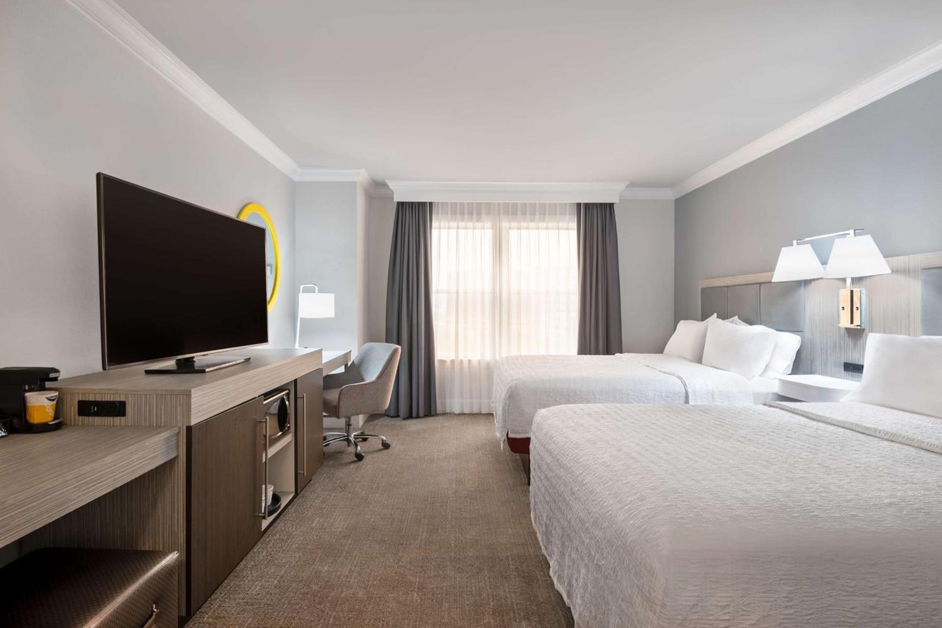 Hampton Inn & Suites Stamford photo 32
