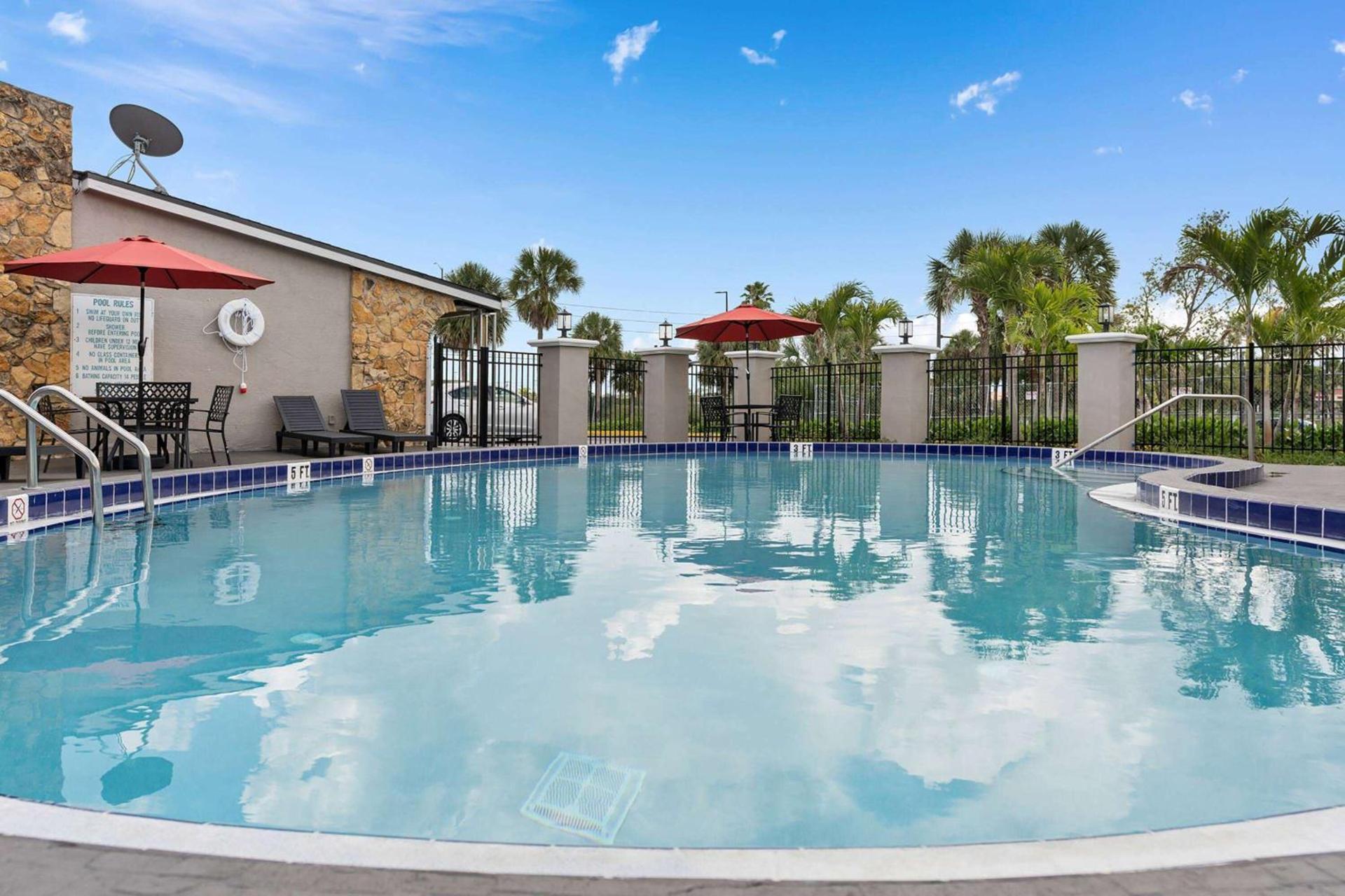 Travelodge by Wyndham Kissimmee Orlando photo 9
