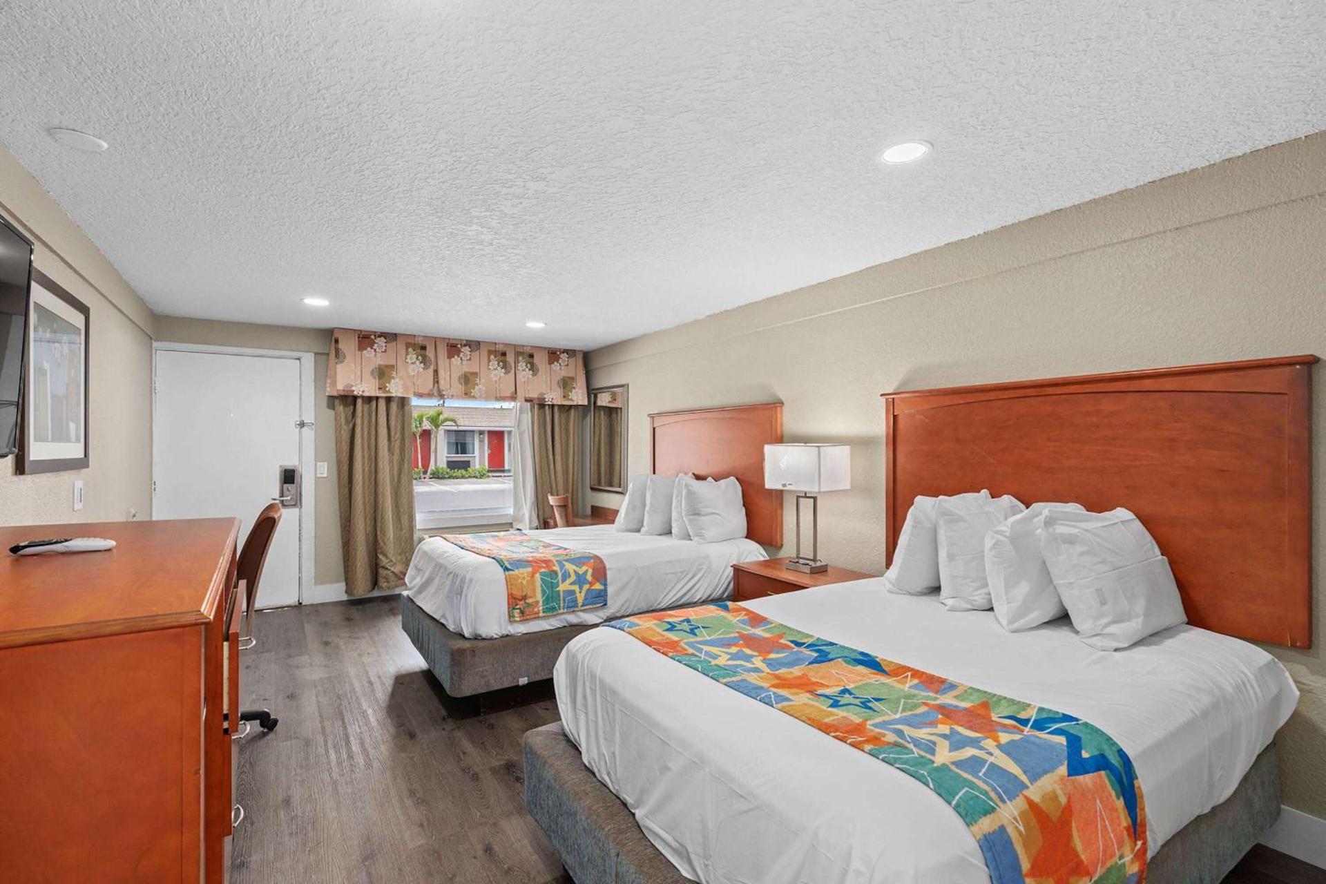 Travelodge by Wyndham Kissimmee Orlando photo 24