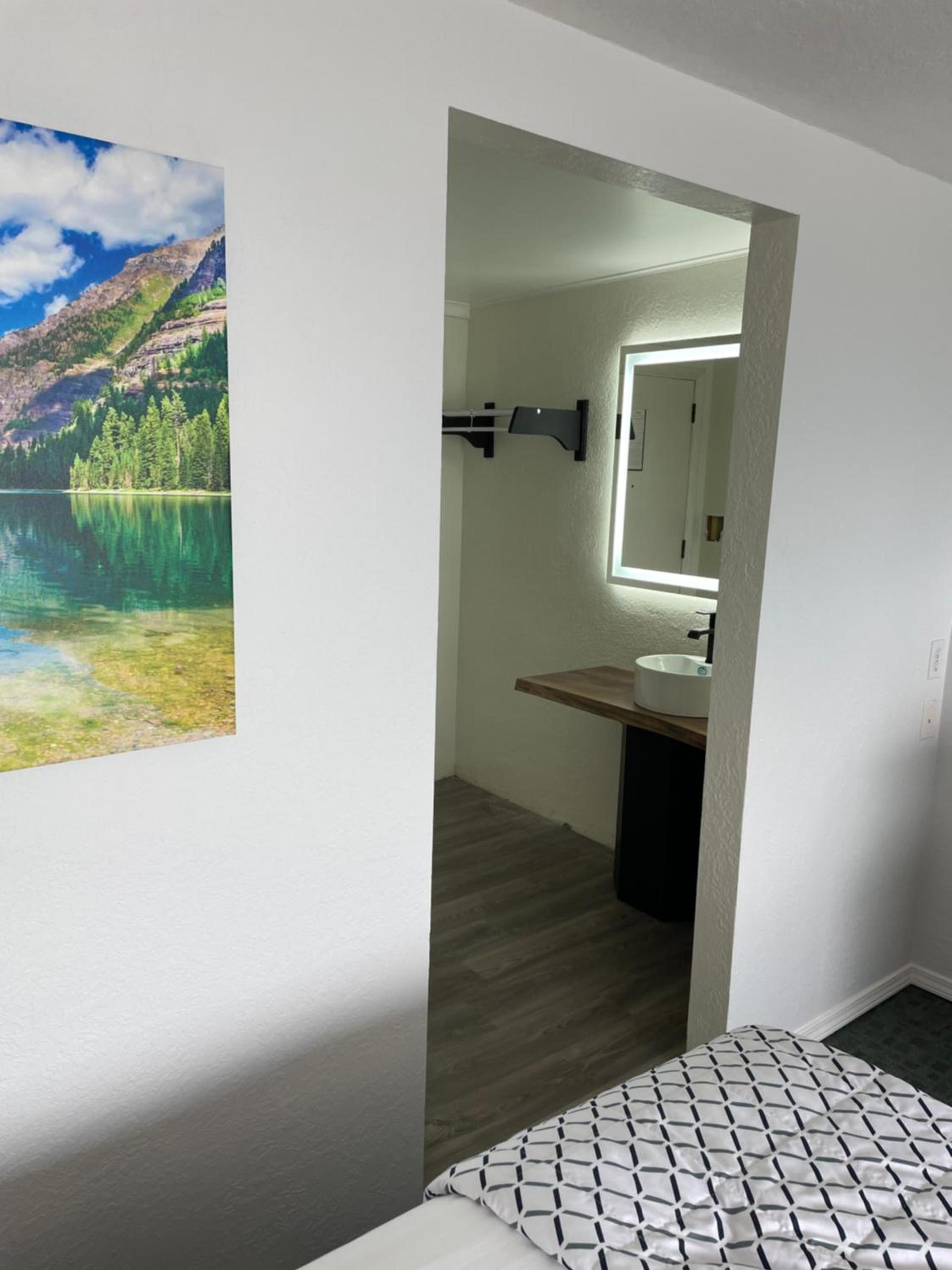 Americas Best Value Inn Polson photo 40