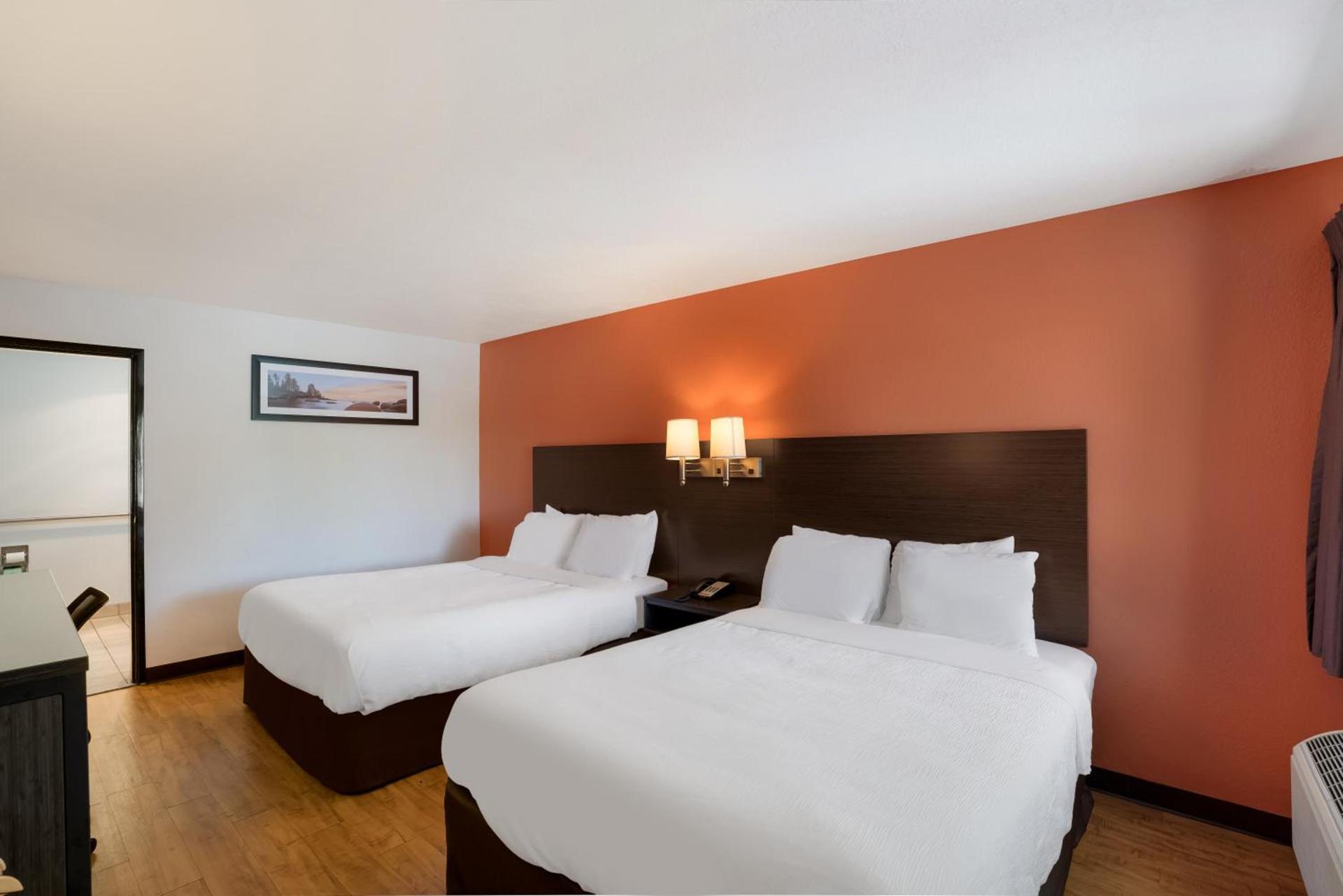 Quality Inn & Suites Junction photo 60