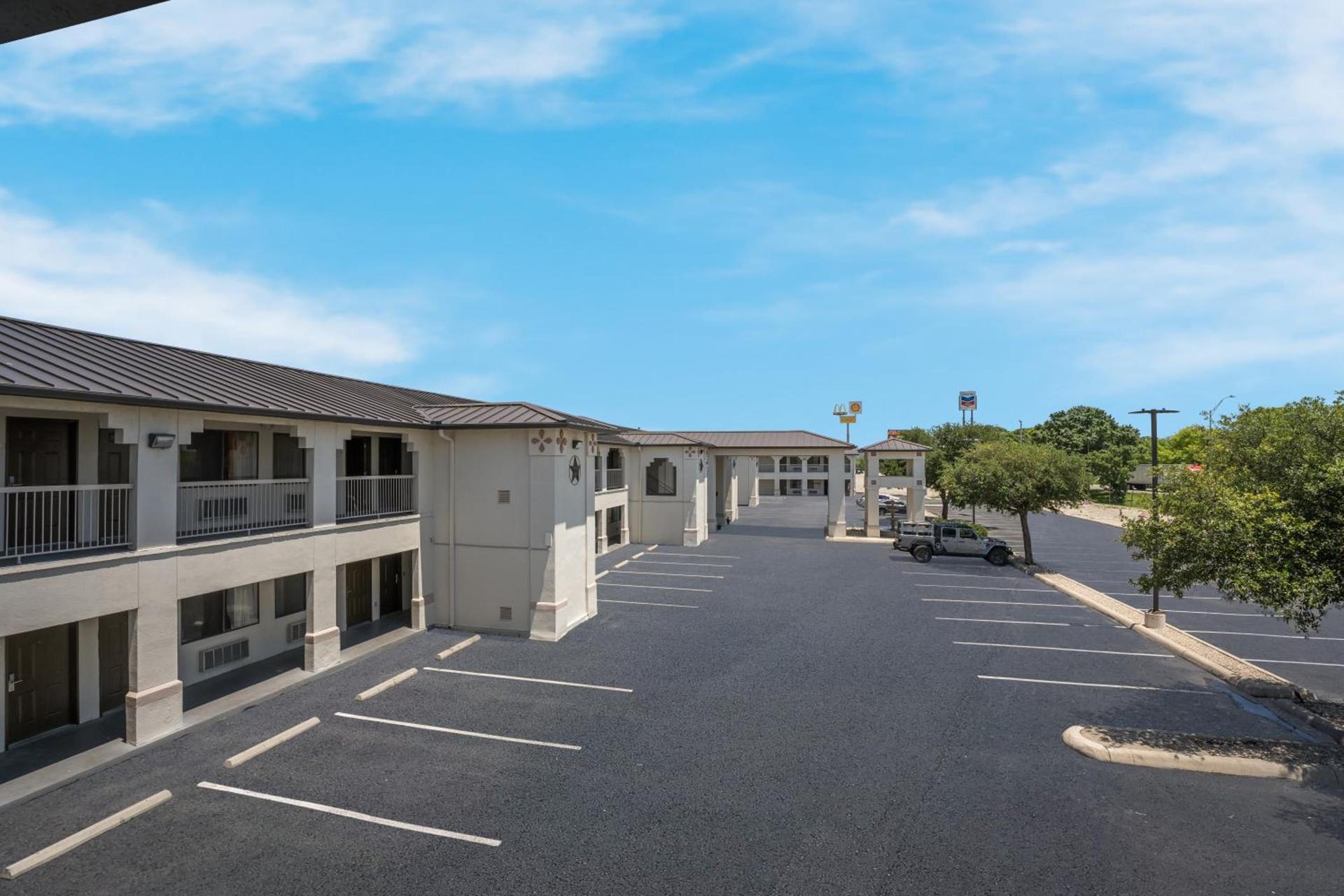 Quality Inn & Suites Junction photo 65