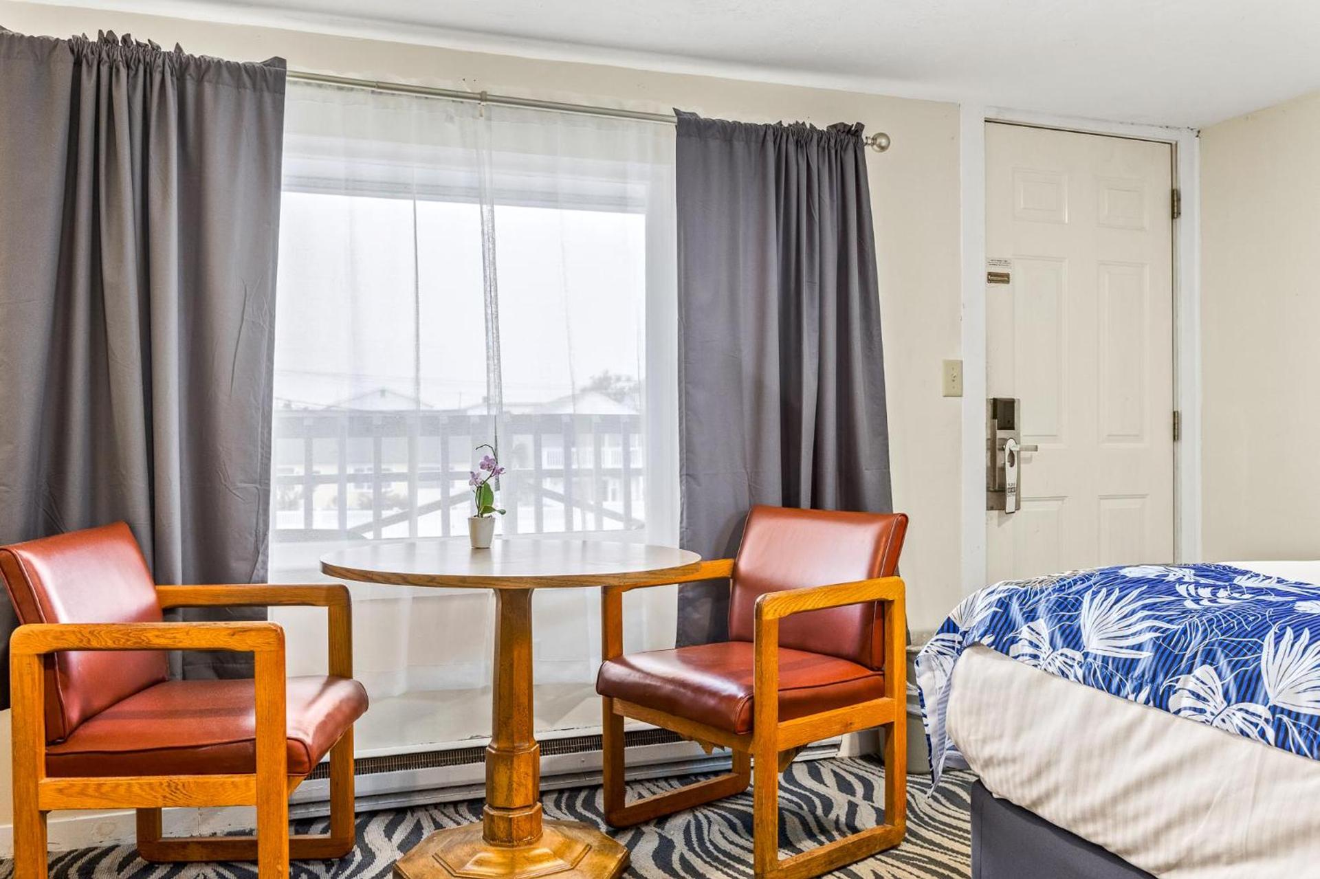 Tides Motel - Hampton Beach photo 33