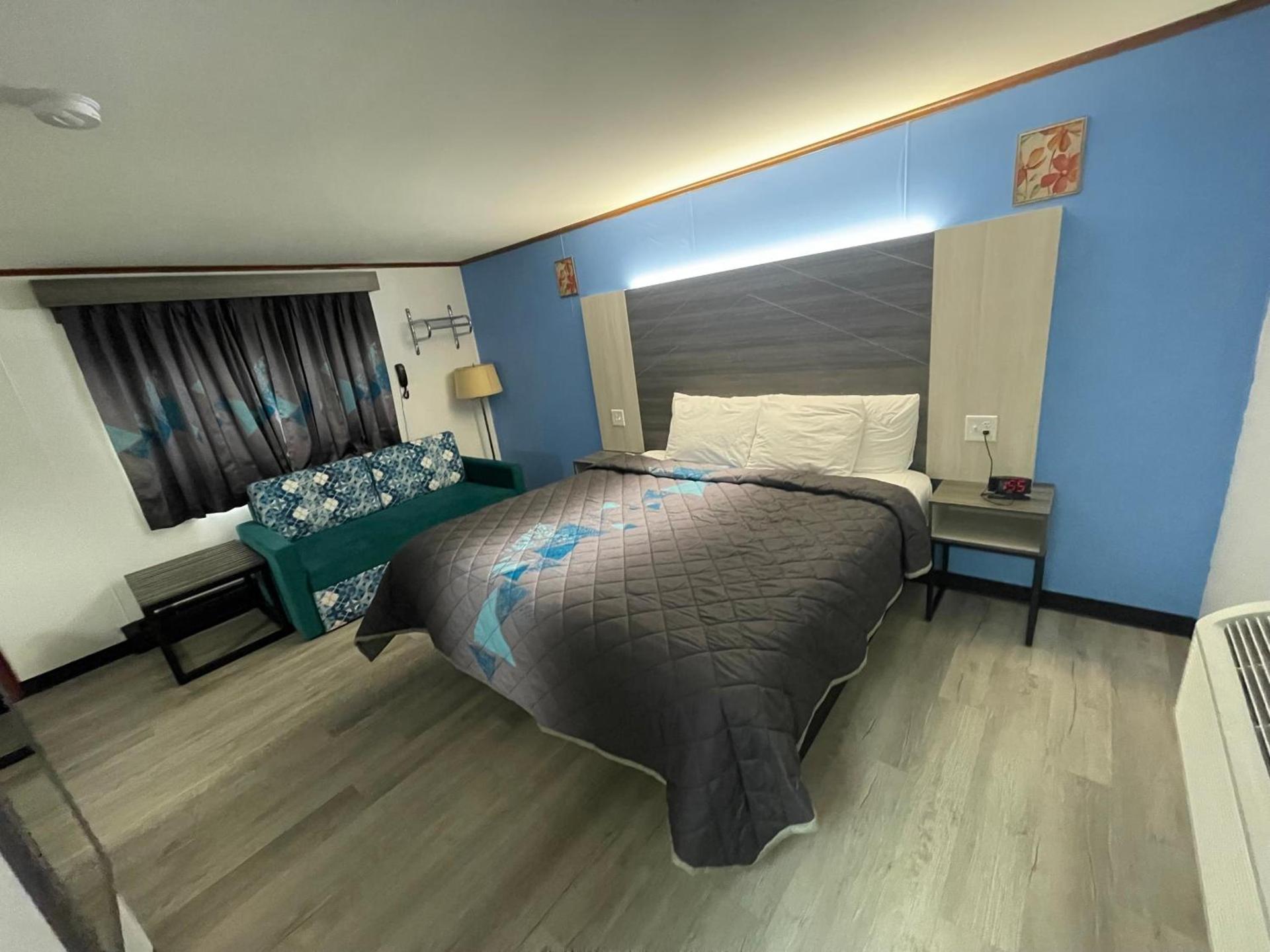 Belmont Motel photo 29