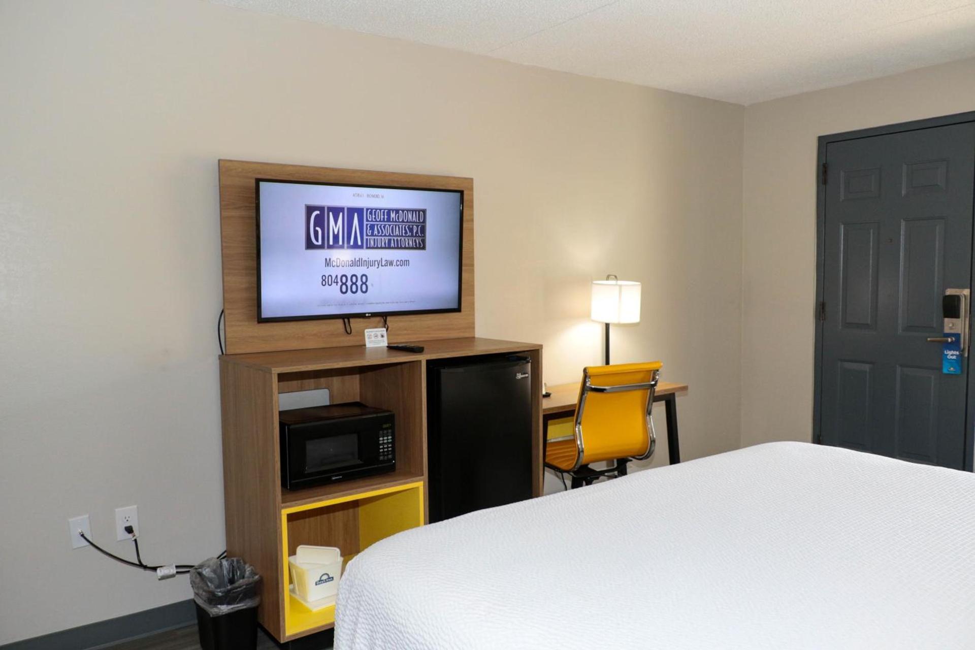 Days Inn by Wyndham Farmville photo 39