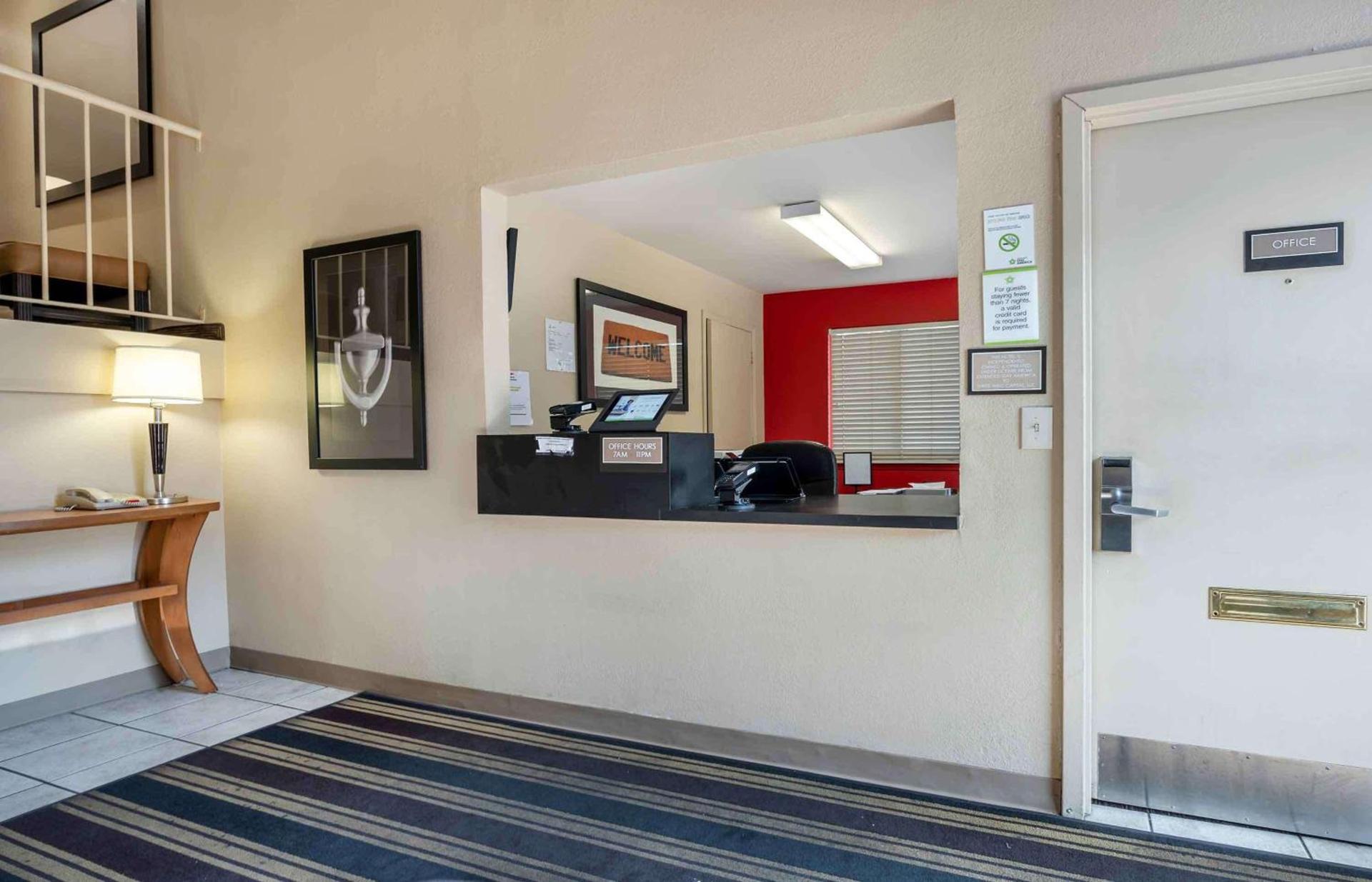 MainStay Suites Indianapolis Northwest - College Park photo 12