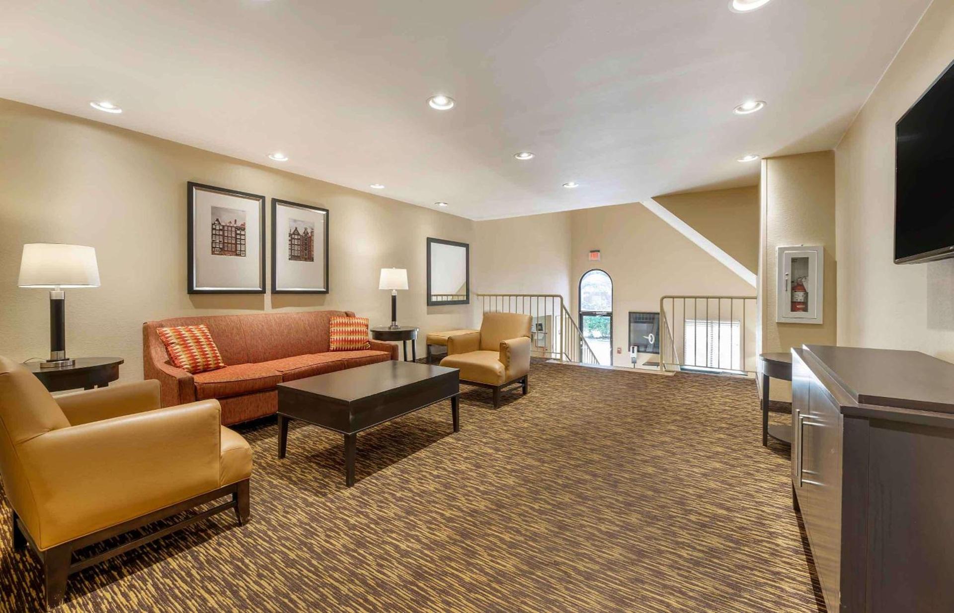 MainStay Suites Indianapolis Northwest - College Park photo 13