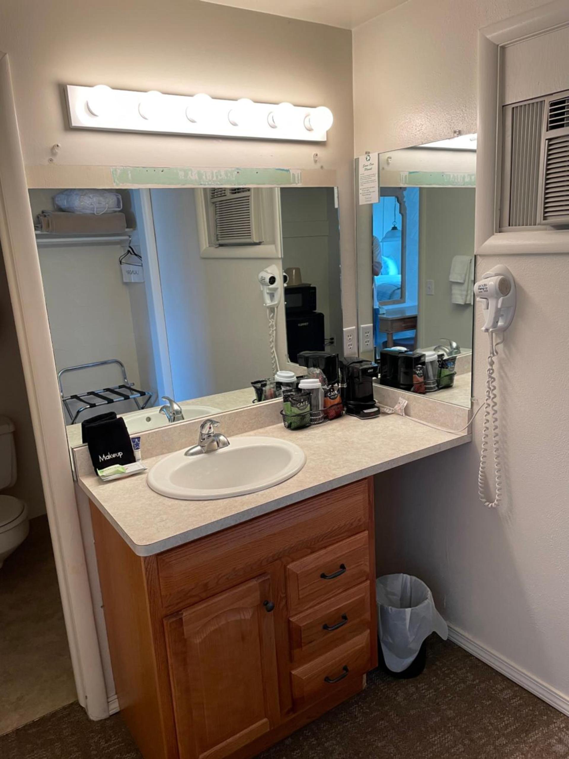 Americas Best Value Inn Polson photo 43