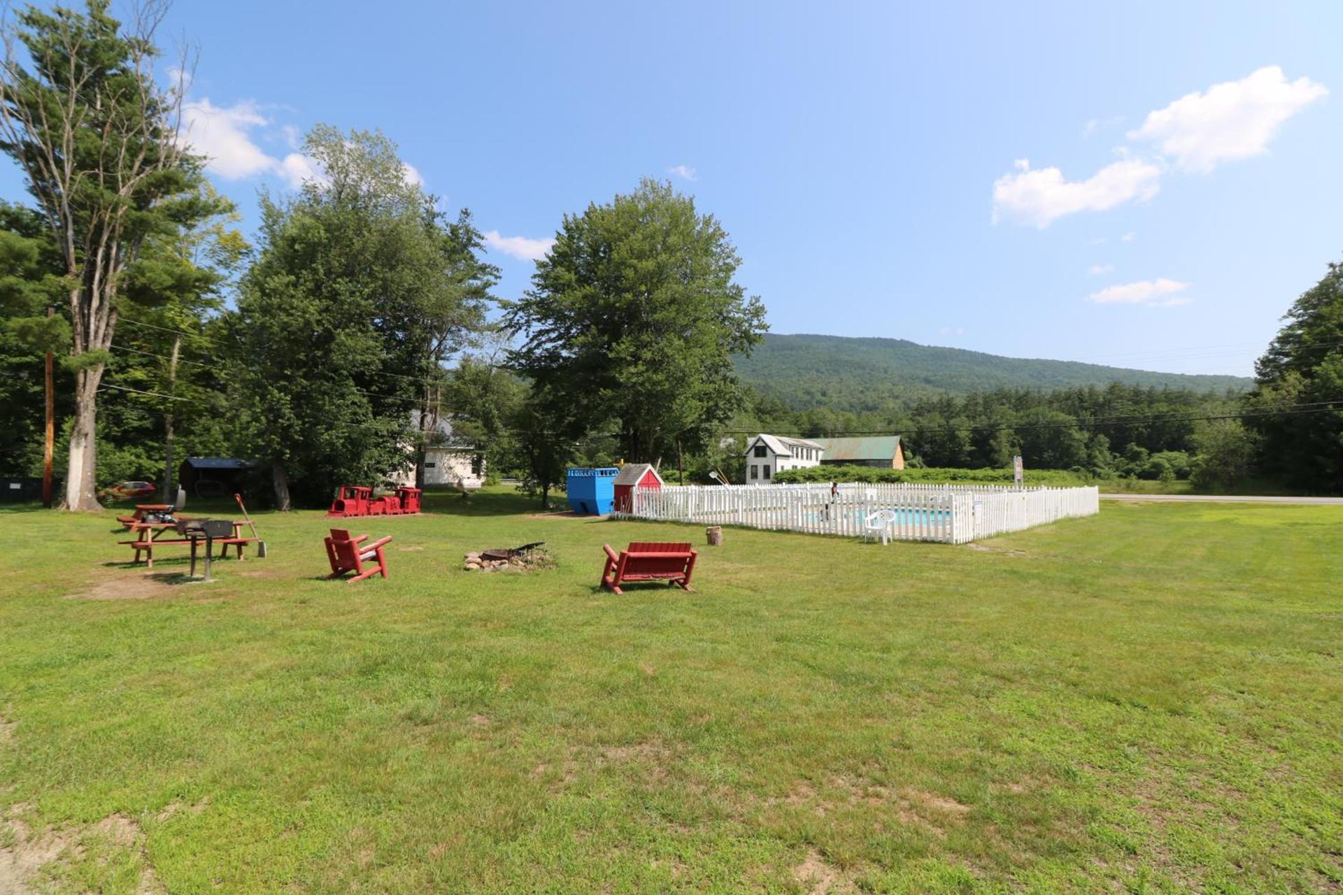 The Villager Motel photo 5