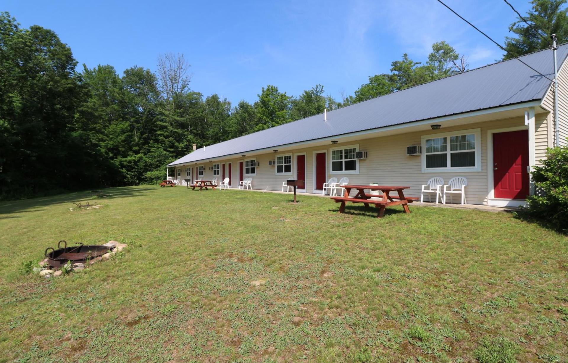 The Villager Motel photo 18